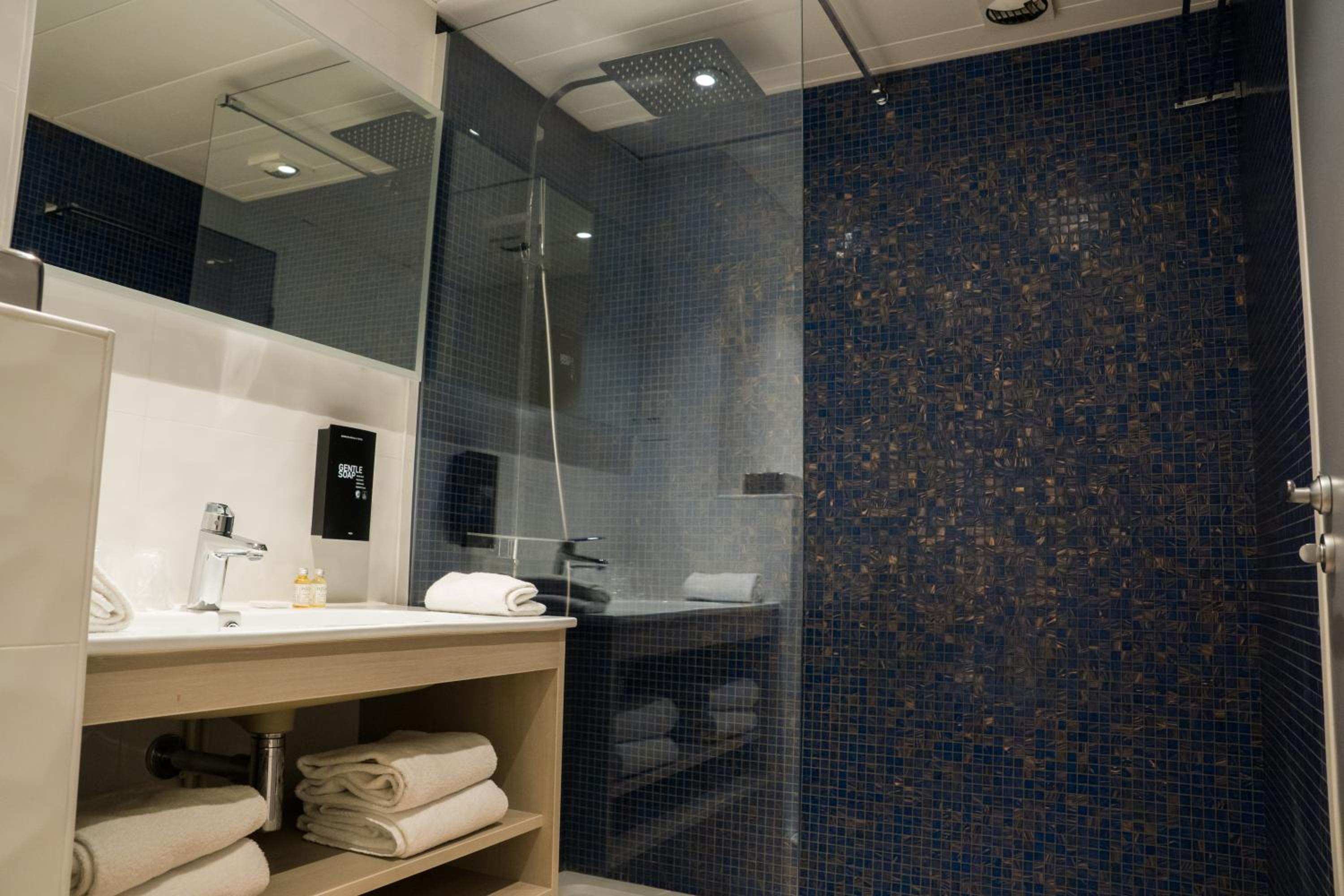 Knight Suite  photo 2