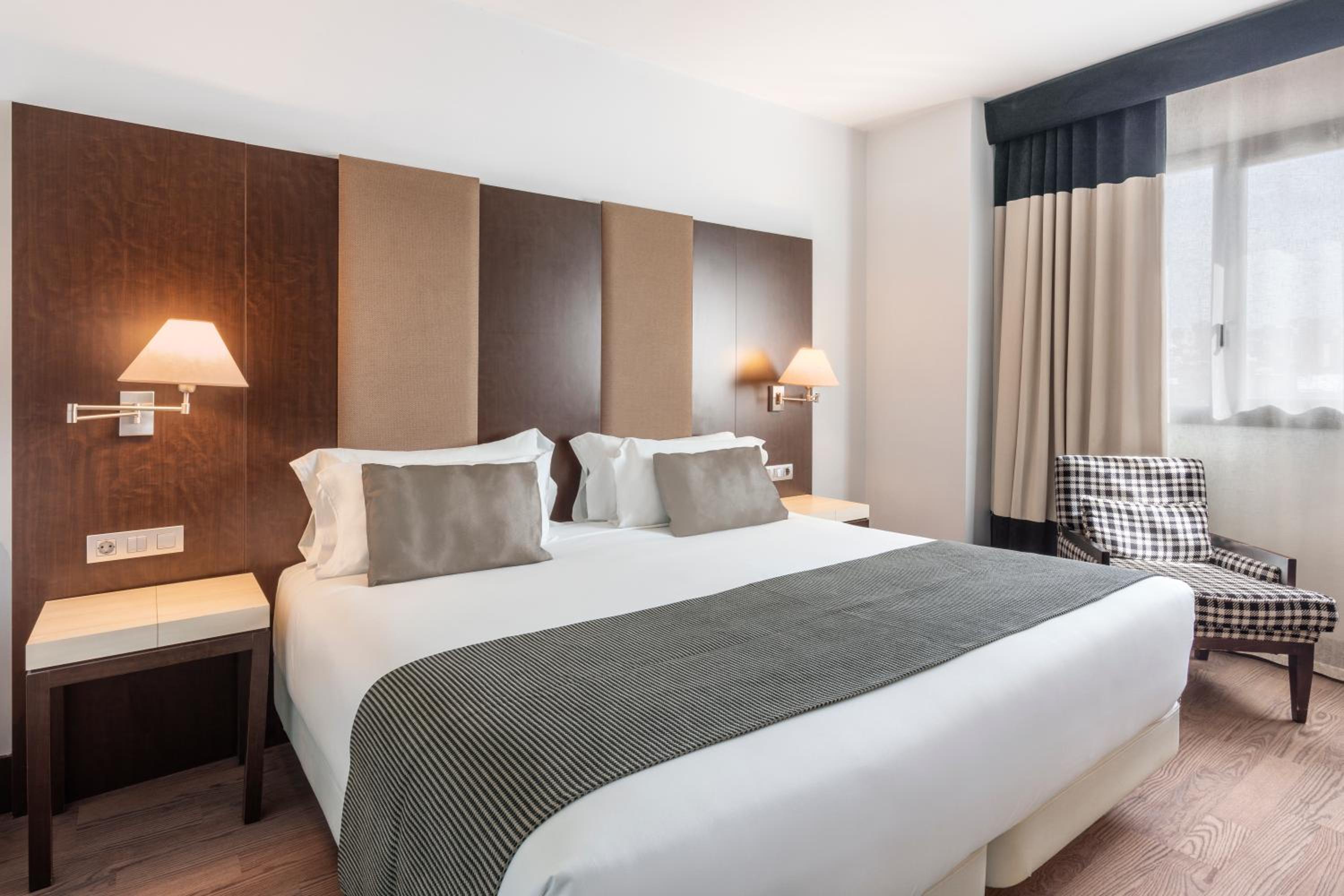 Standard Double or Twin Room - Photo 5