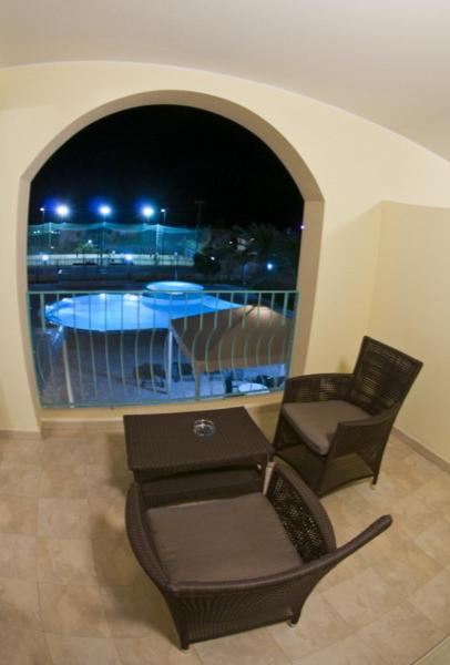 Classic Double Room with Sea View - Photo 2