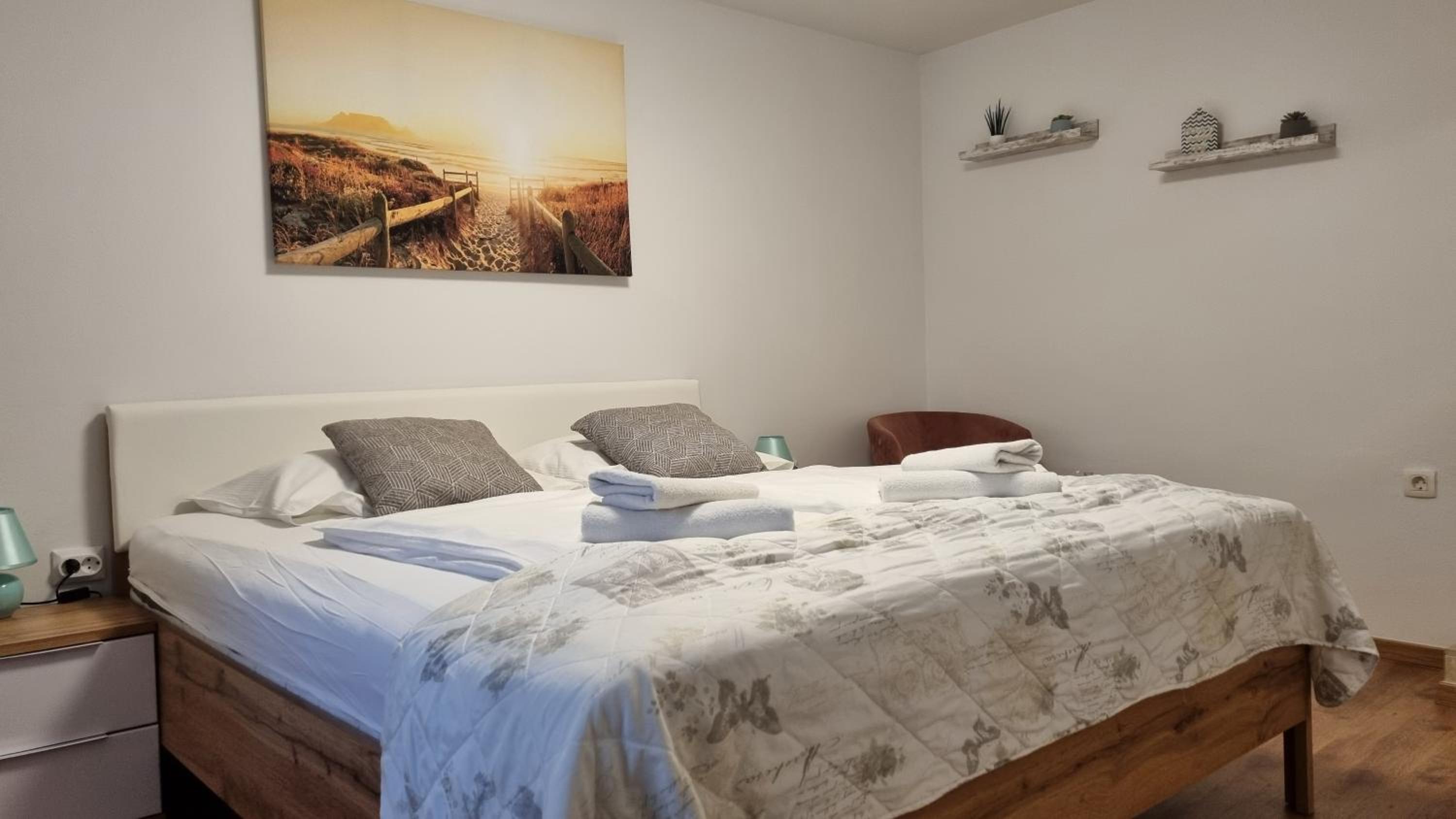 One-Bedroom Apartment with Balcony photo 1