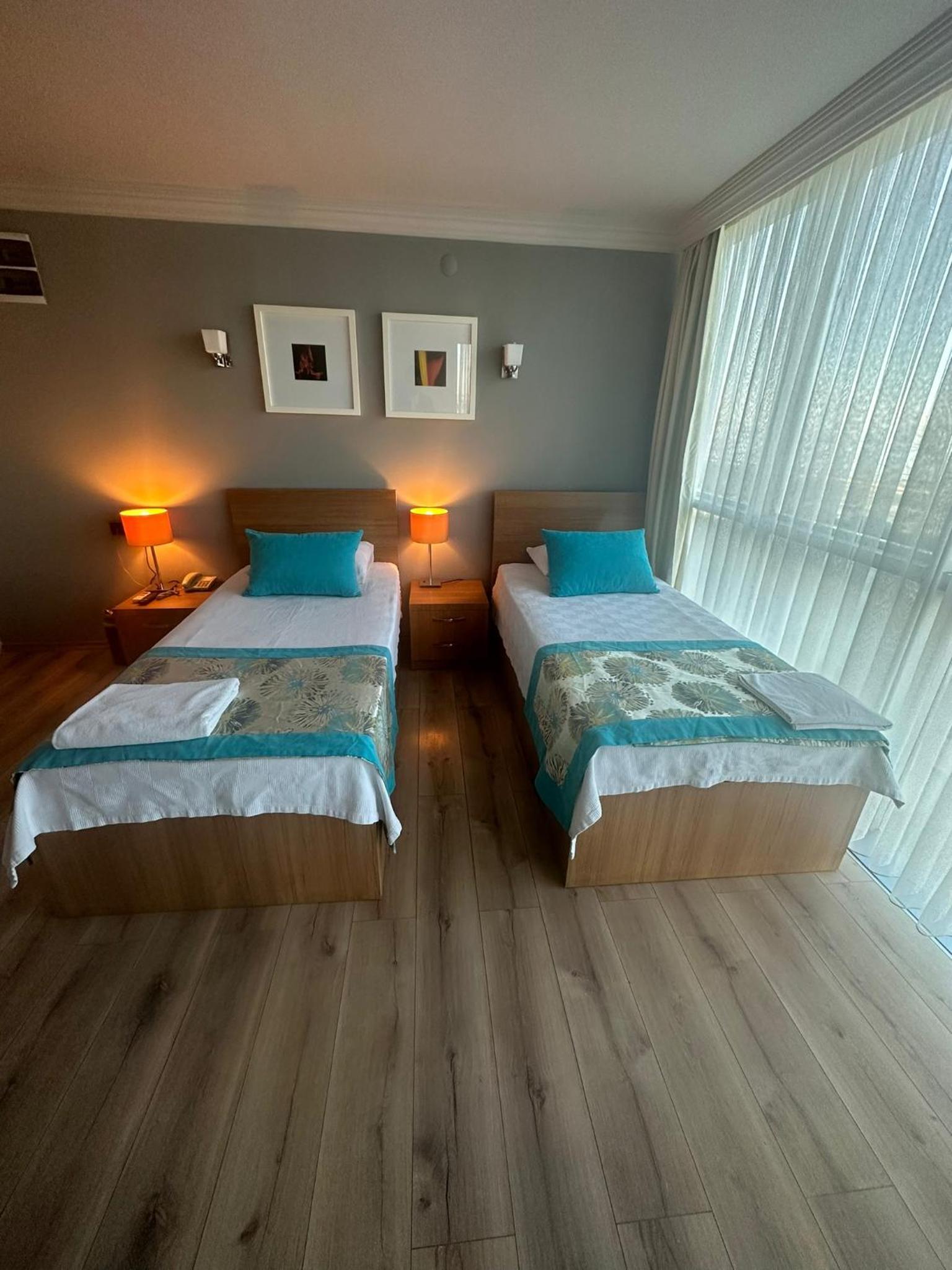 Standard Double or Twin Room - Photo 7