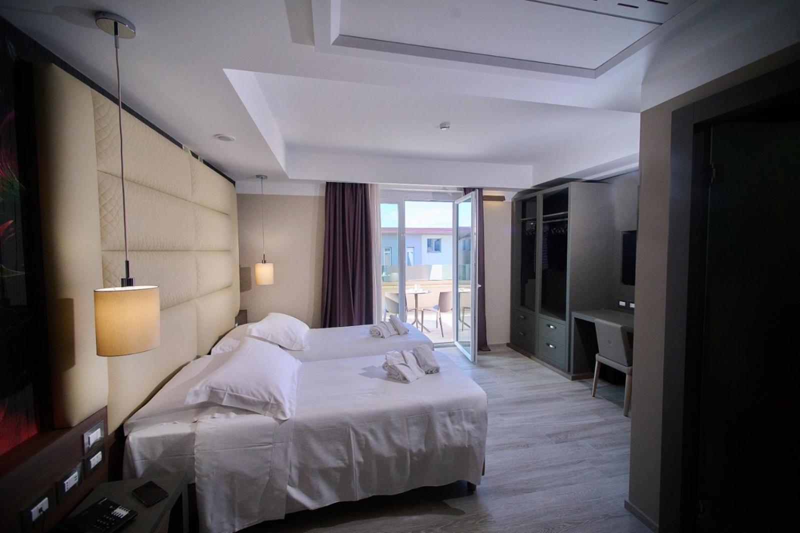 Superior Double Room - Photo 1
