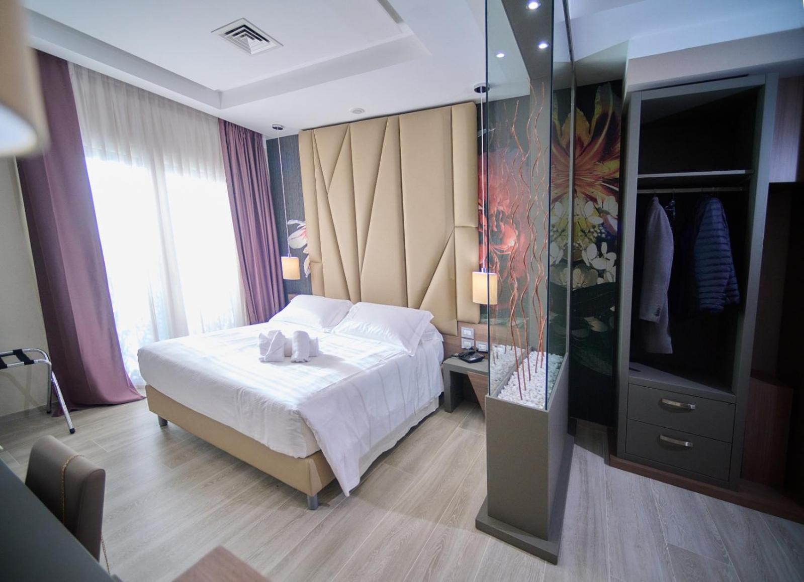Deluxe Triple Room photo 3