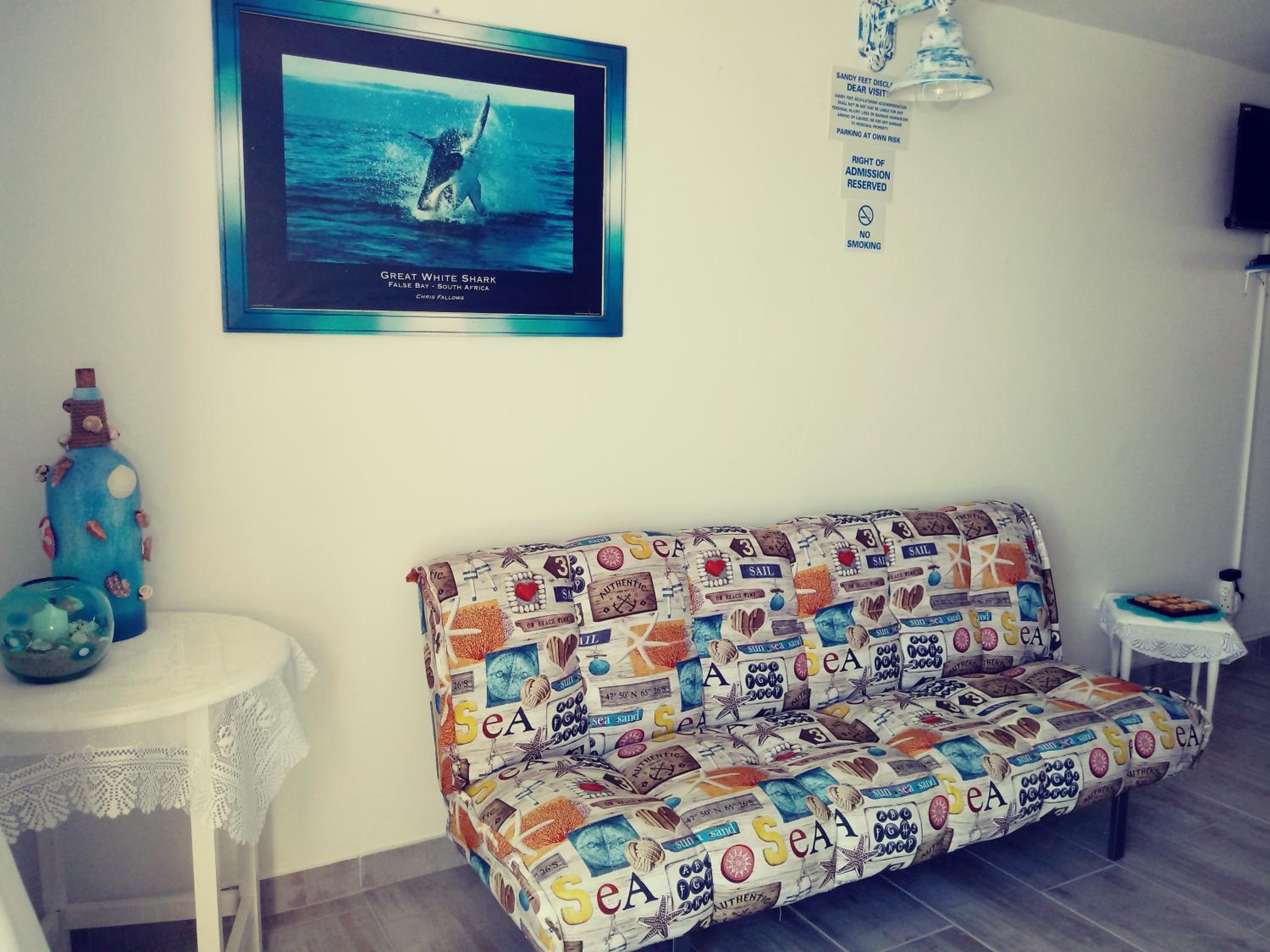 Apartment with Sea View - Photo 11