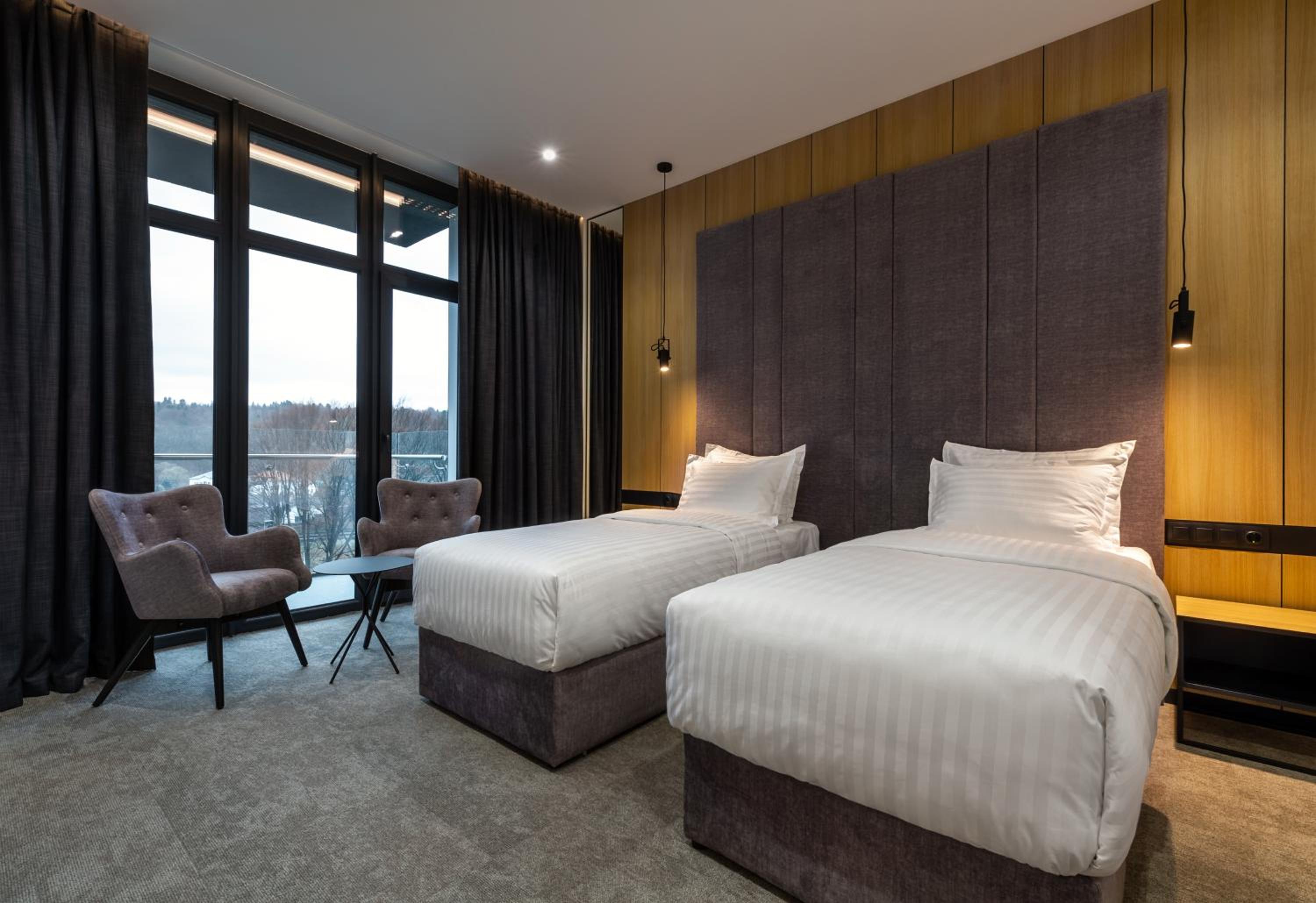 Standard King Room photo 2