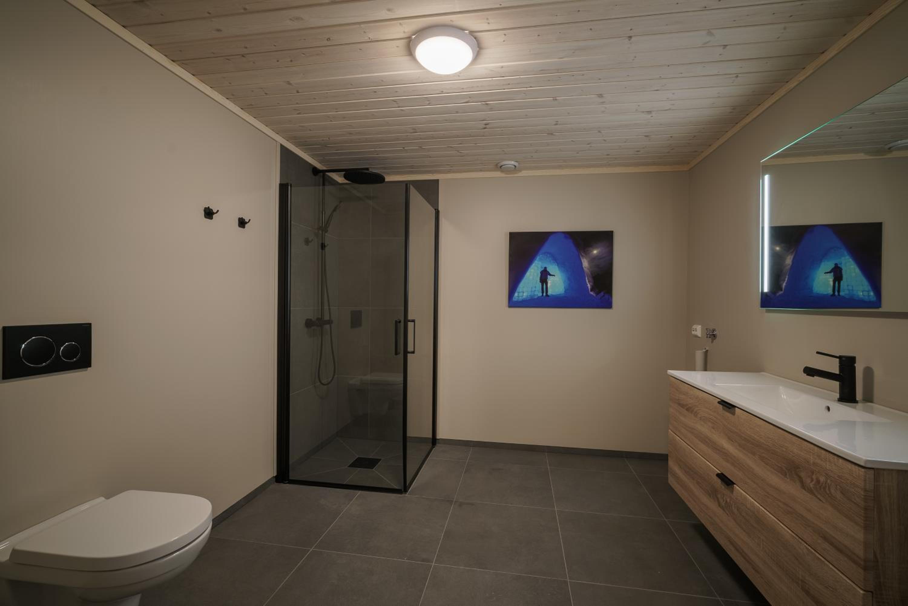 Two-Bedroom Apartment - Photo 8