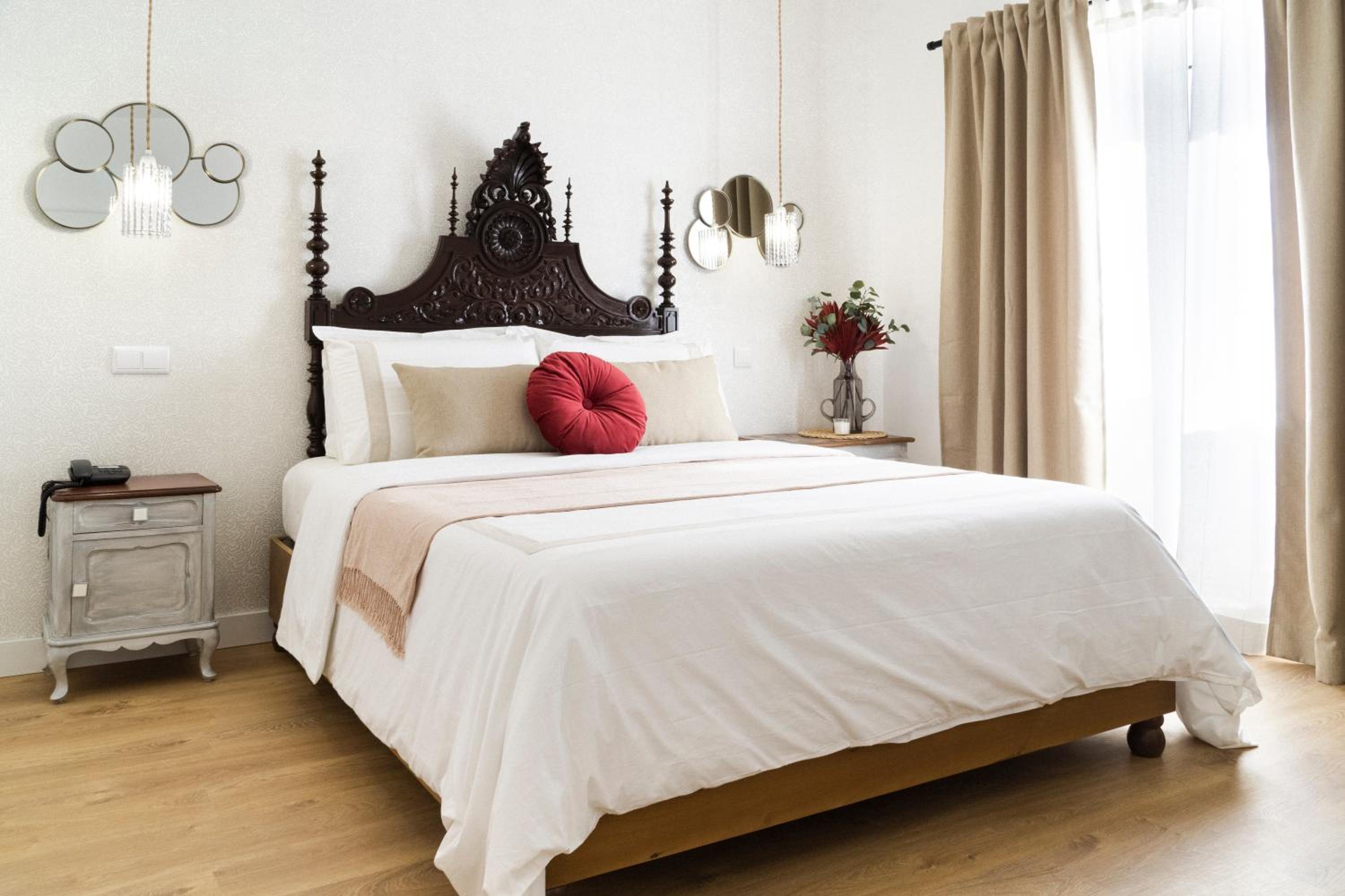 Queen Room with Garden View