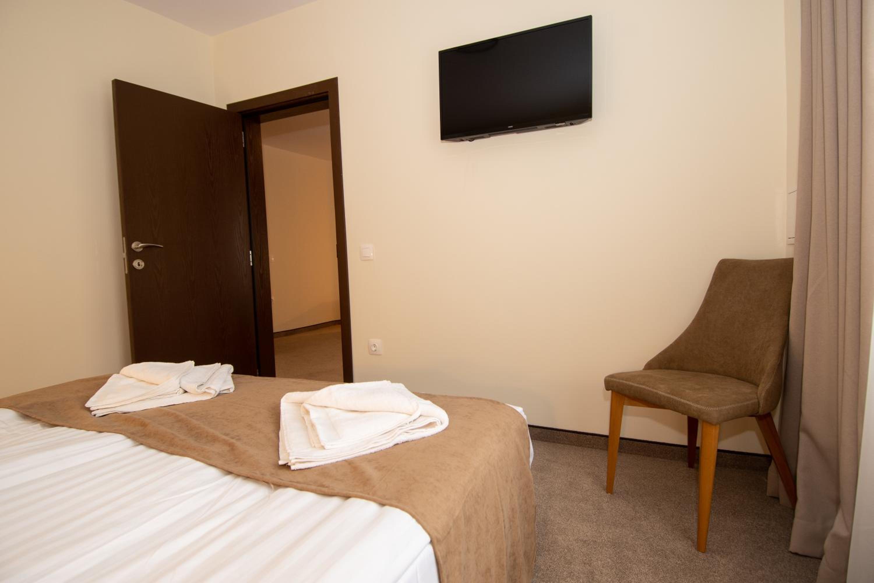 Family Suite - Photo 6