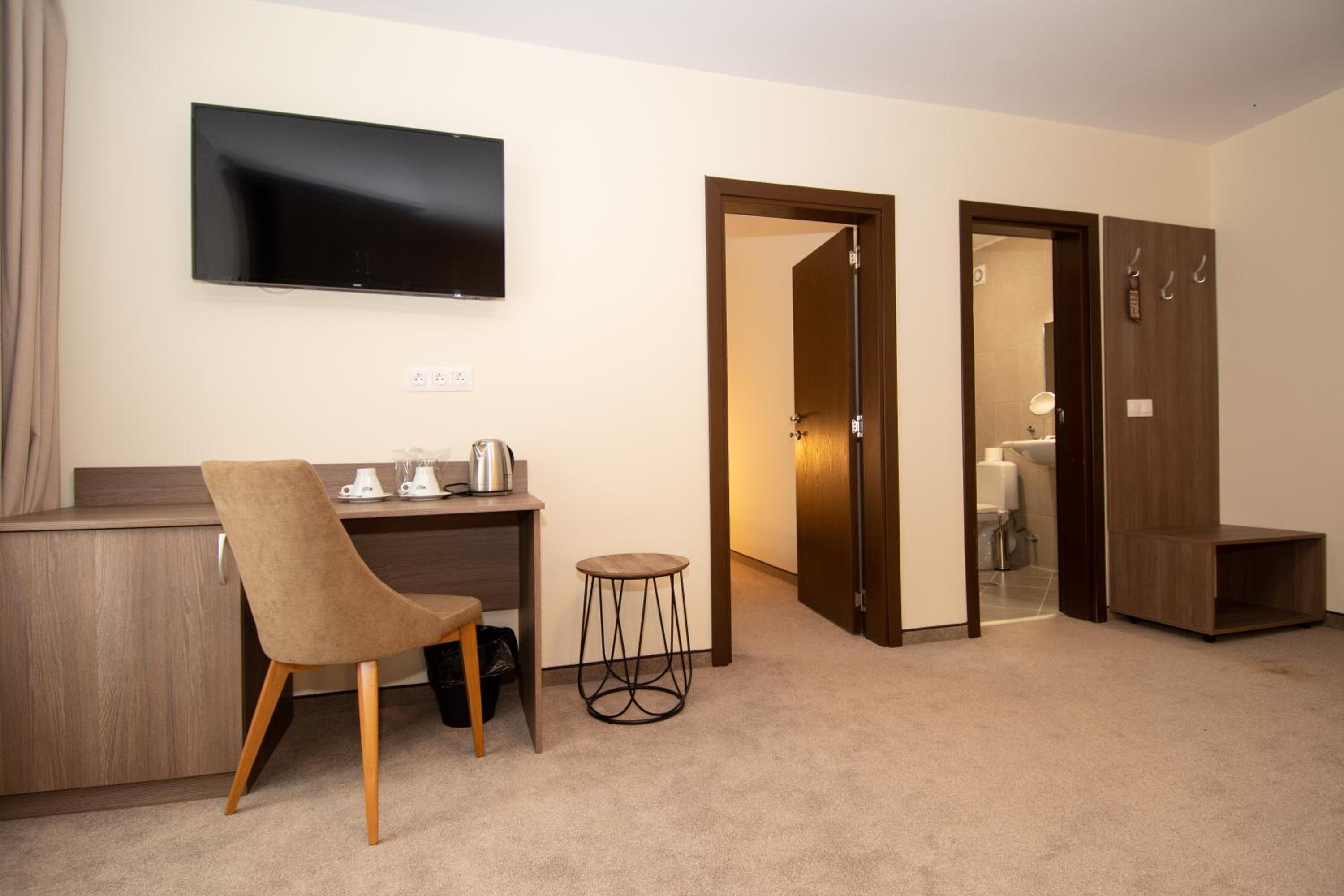 Family Suite - Photo 1