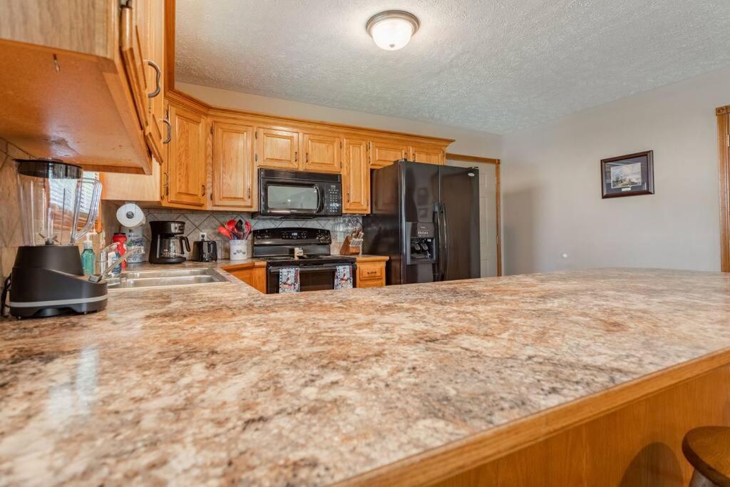 Two-Bedroom House photo 3