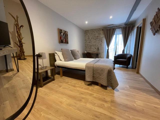 Deluxe Room - Photo 1