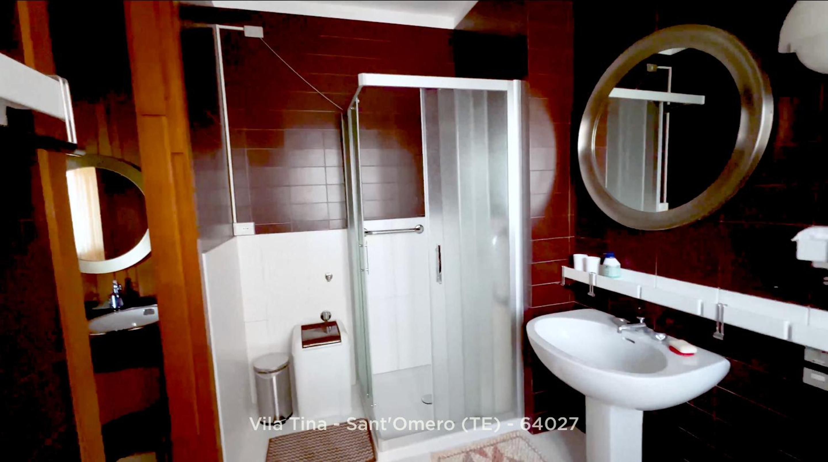 Deluxe Double Room With Shower photo 3