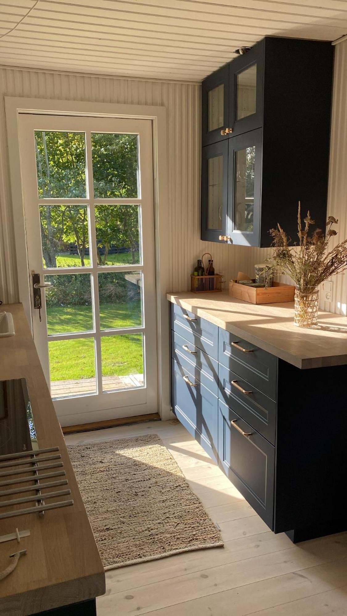 Three-Bedroom House photo 3
