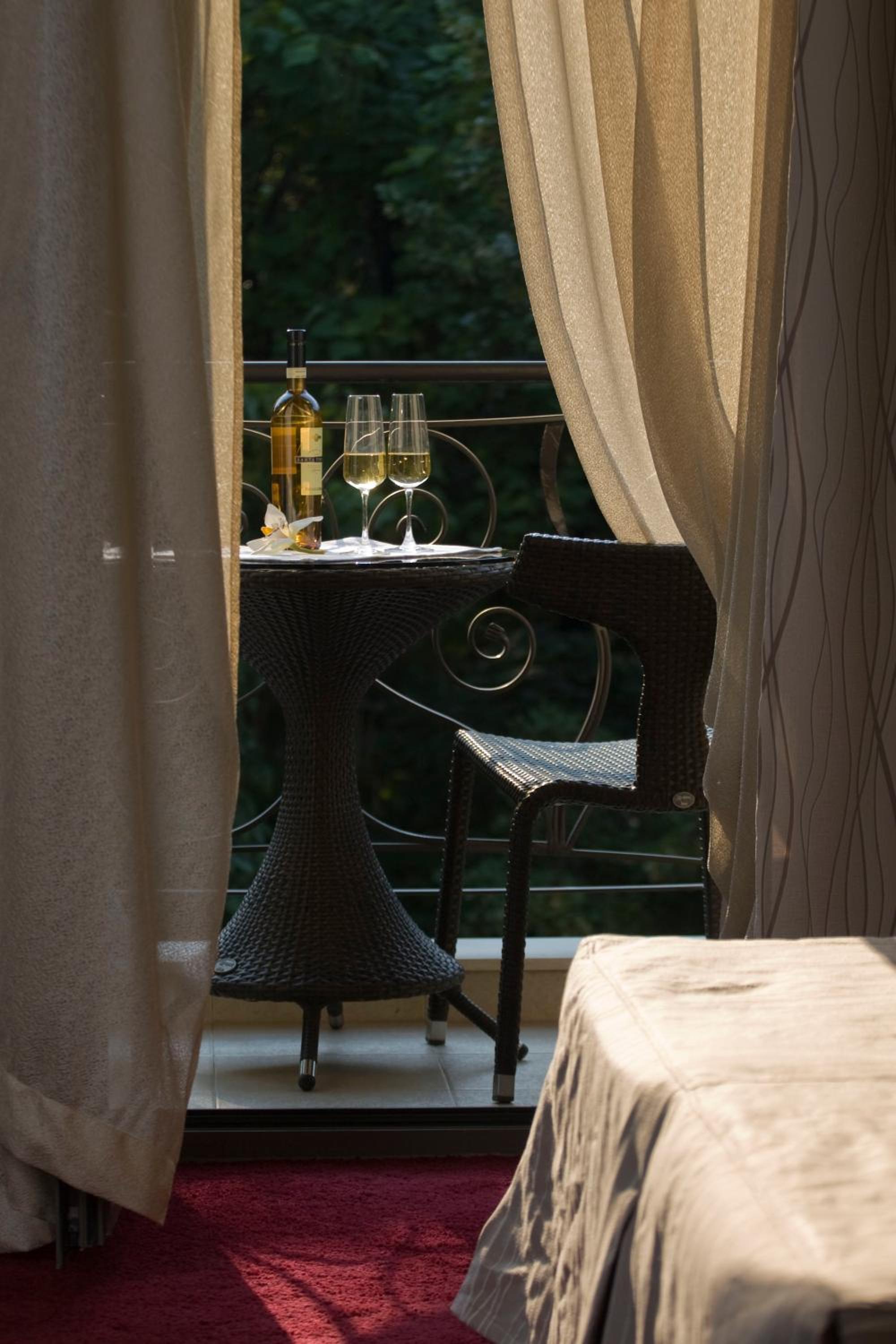 Superior Double or Twin Room with Terrace