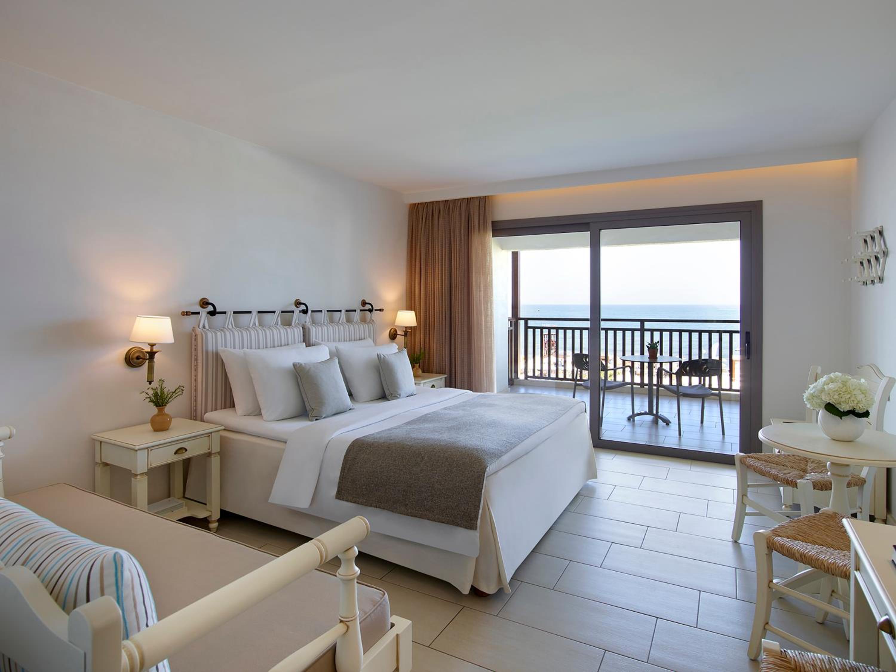 Exclusive Adult Sea-Front View Room (aged 16+) - Photo 5