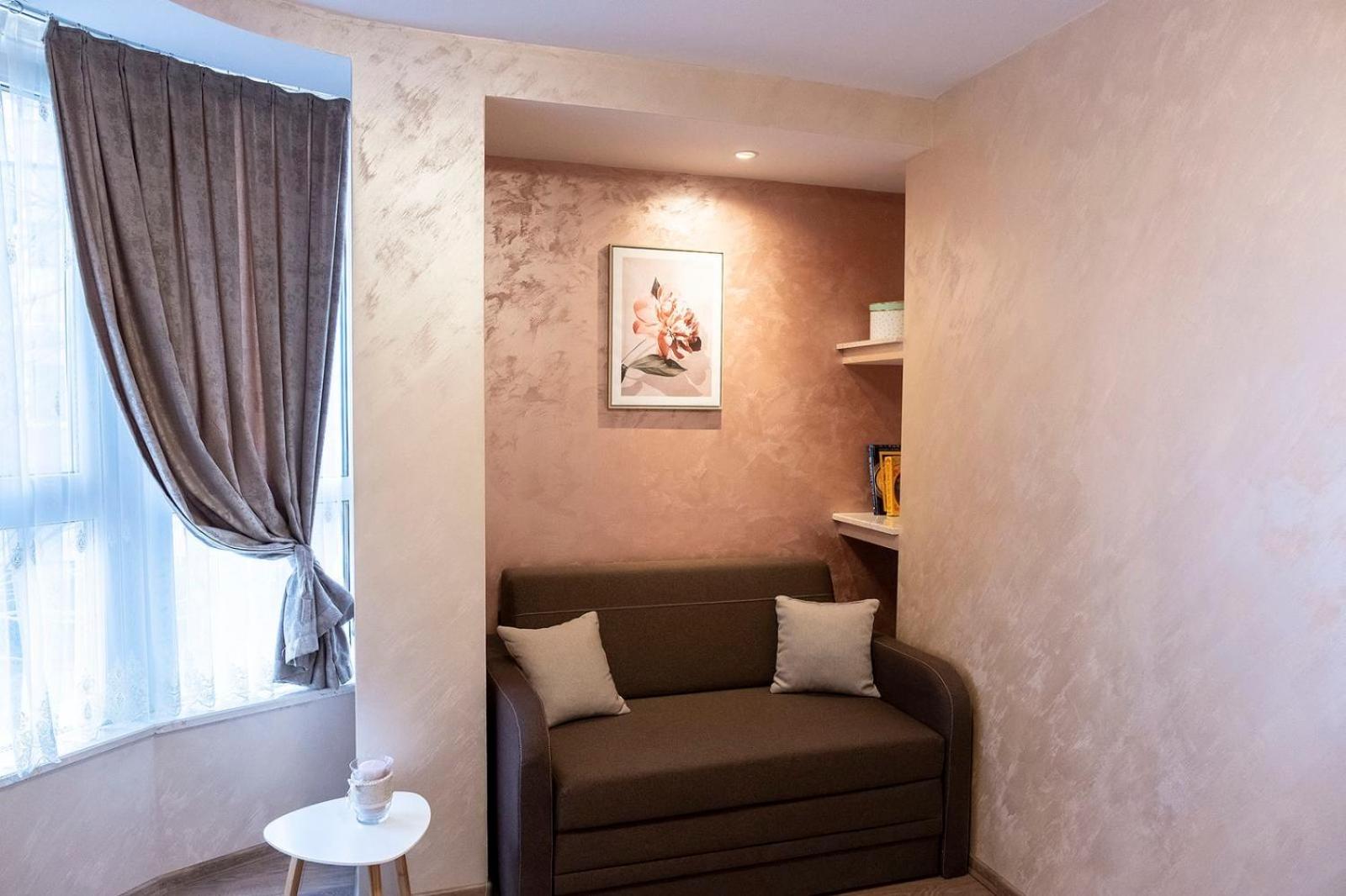 Family Room with Balcony - Photo 8