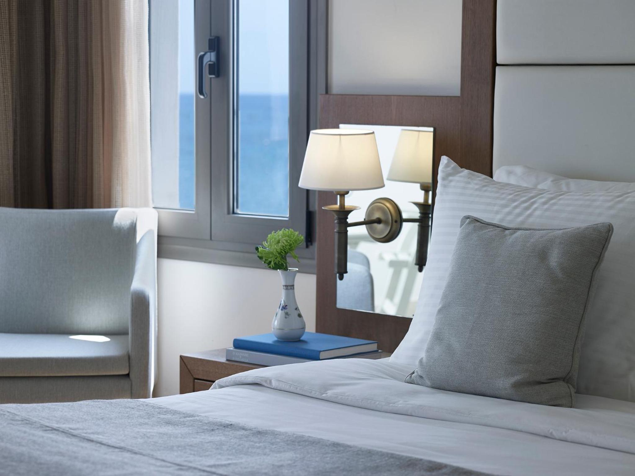 Premium Suite with Sea View - Photo 1