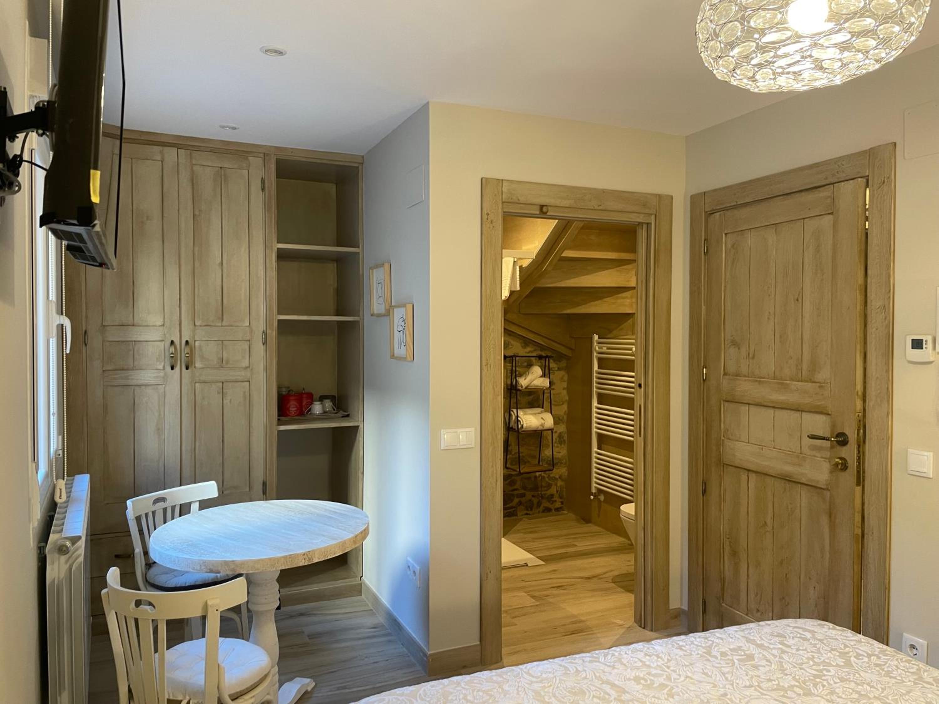 Deluxe Double Room - Photo 5