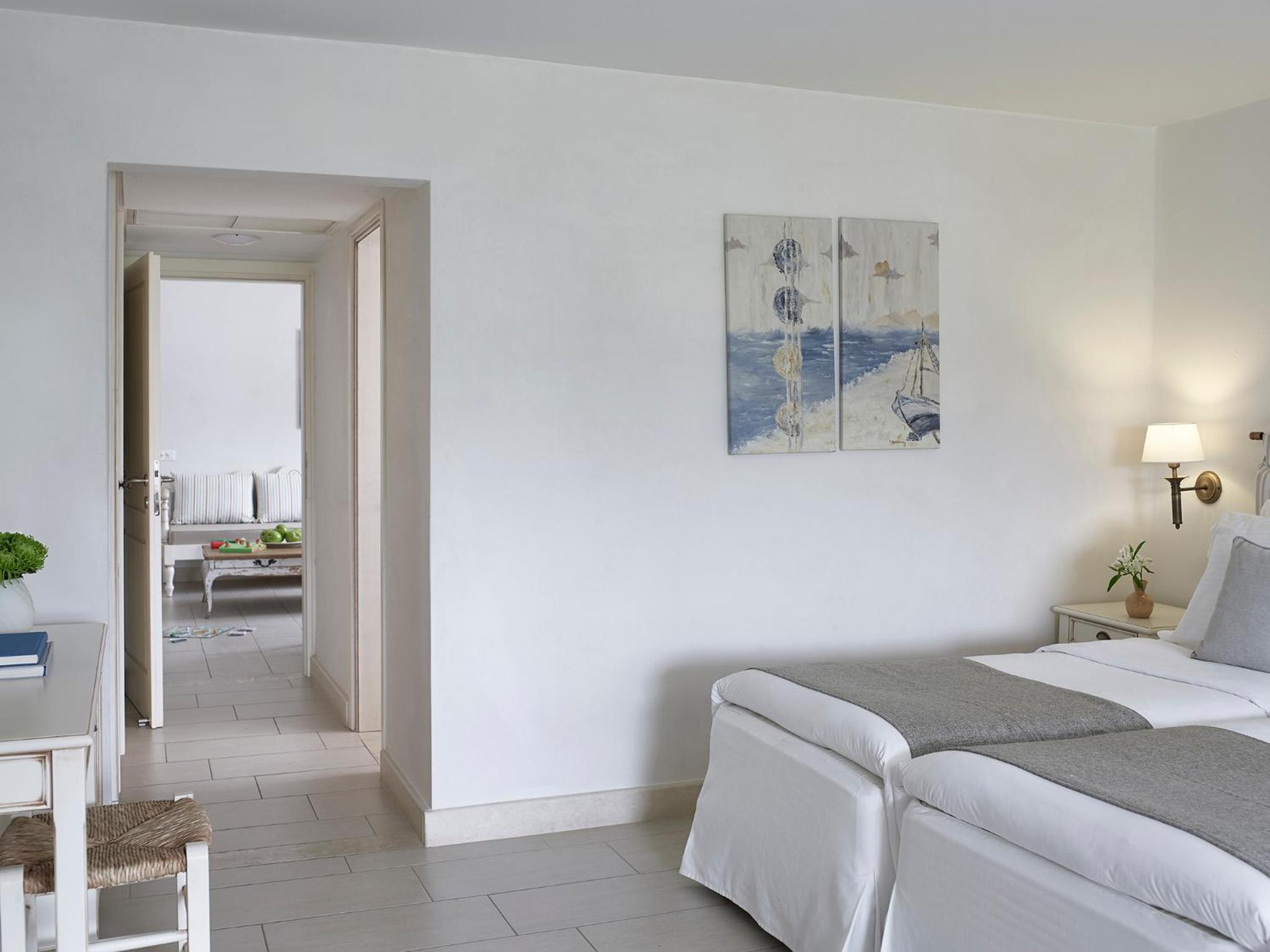 One-Bedroom Family Room - Photo 2