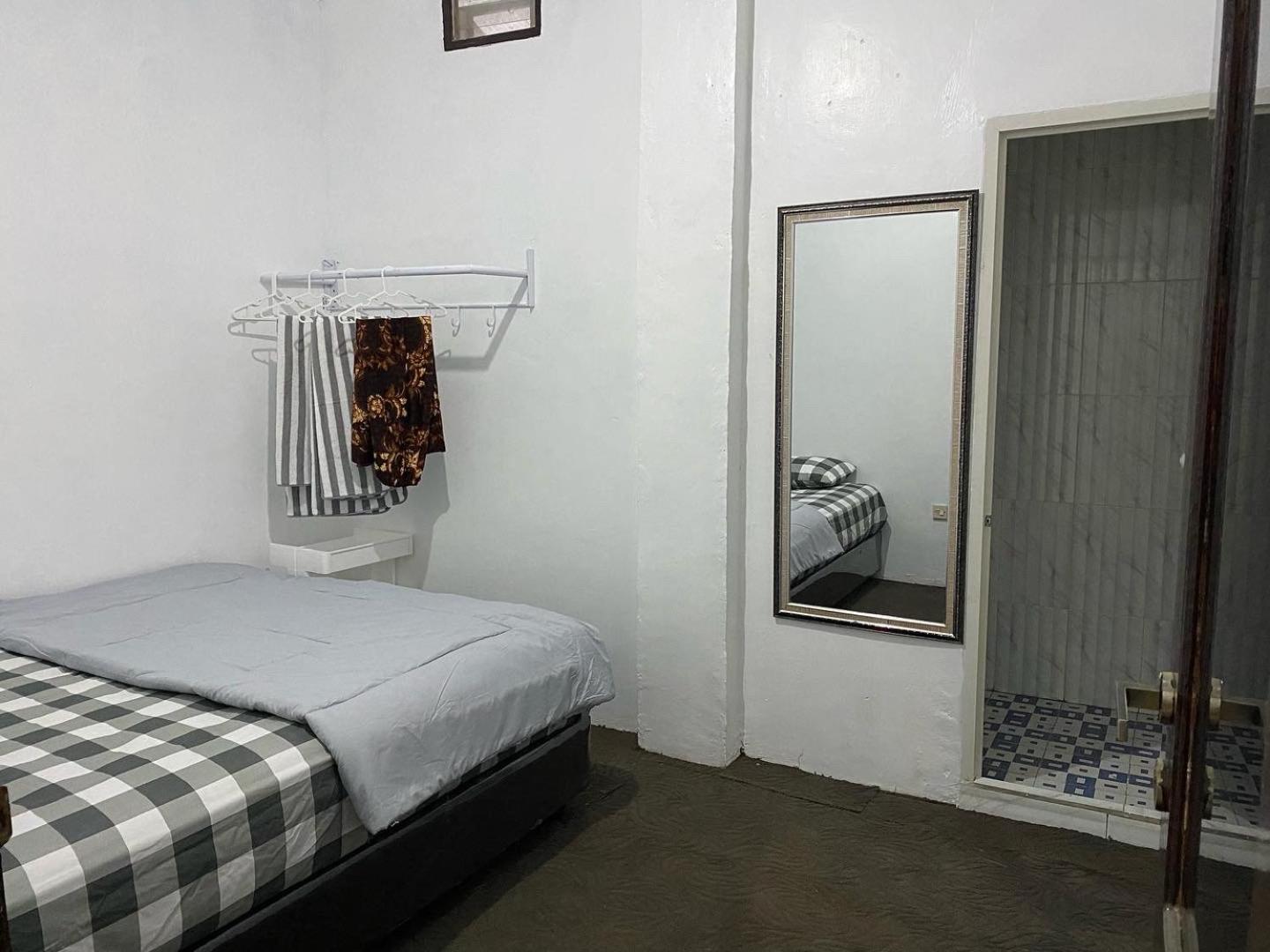 Double Room - Photo 7