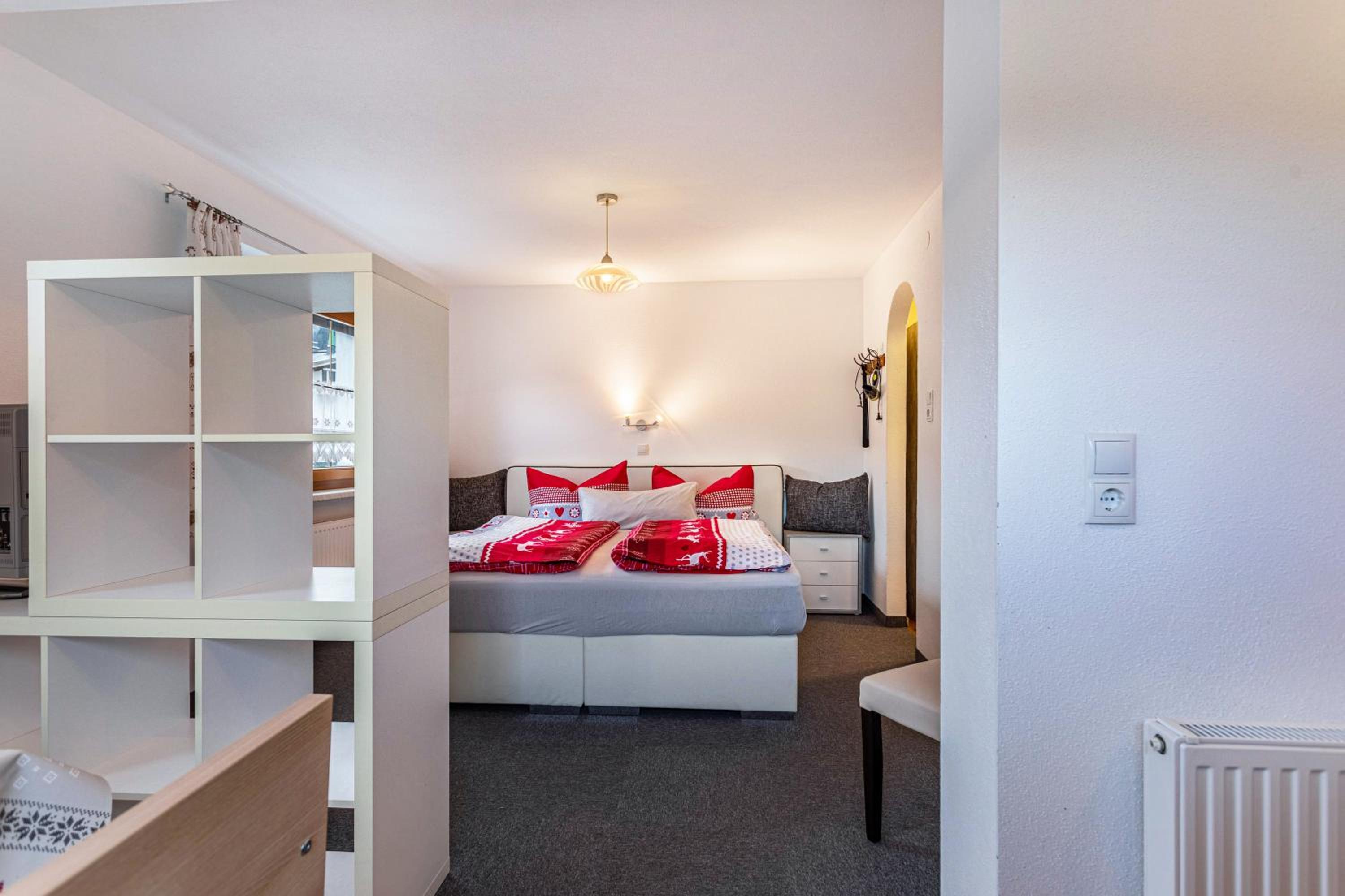 One-Bedroom Apartment with Garden View photo 1