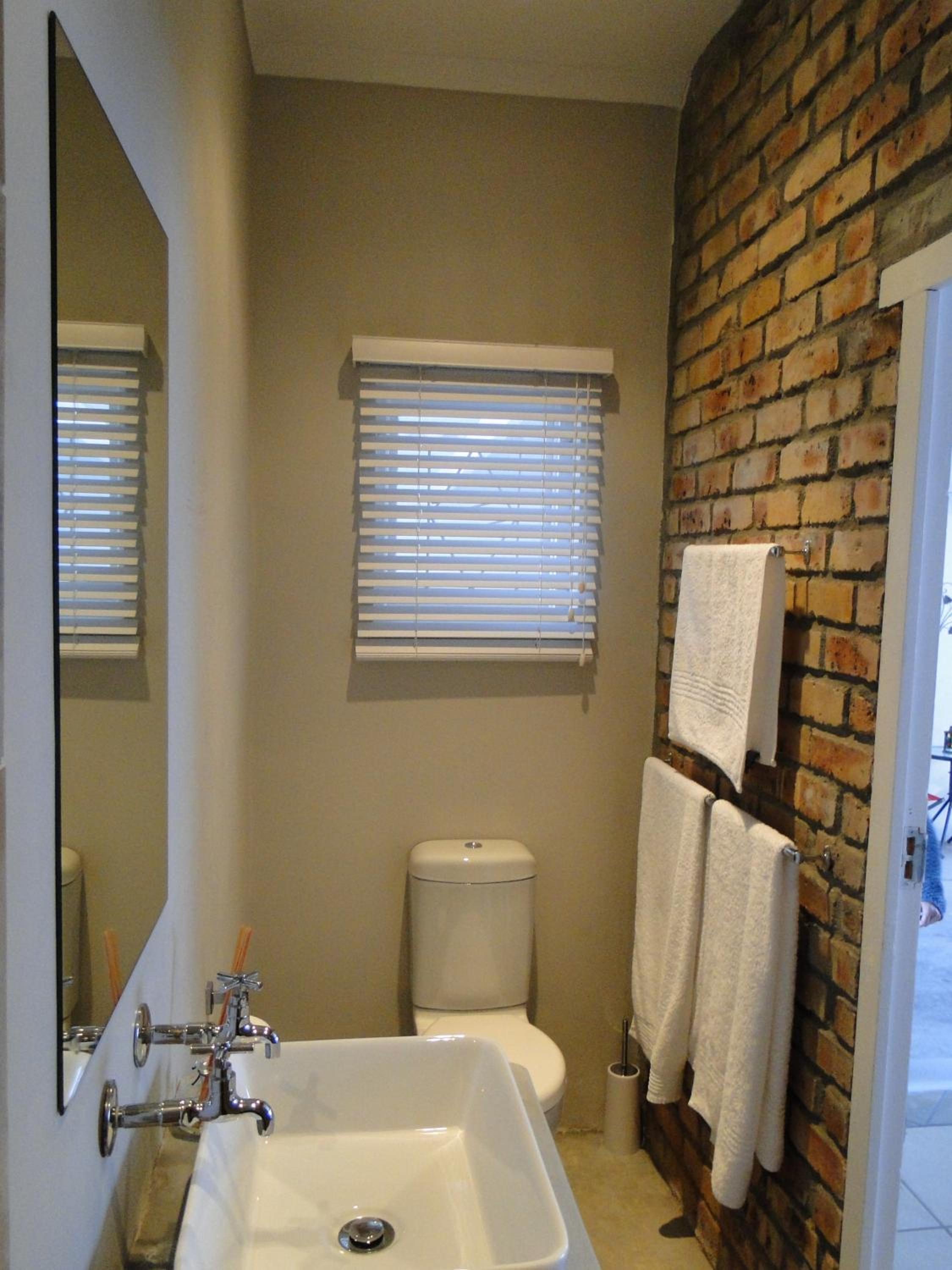 Double or Twin Room with Private Bathroom - Photo 5