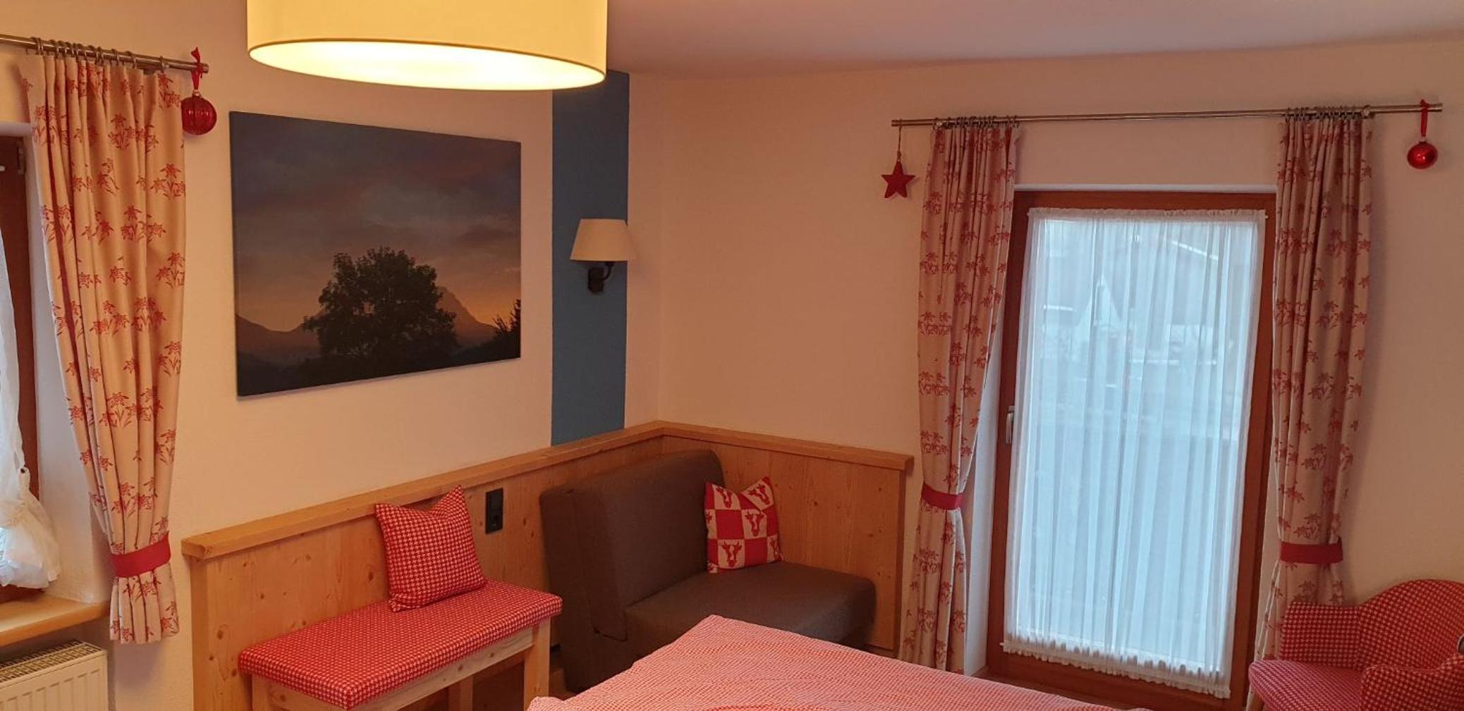 One-Bedroom Apartment with Balcony - Photo 33