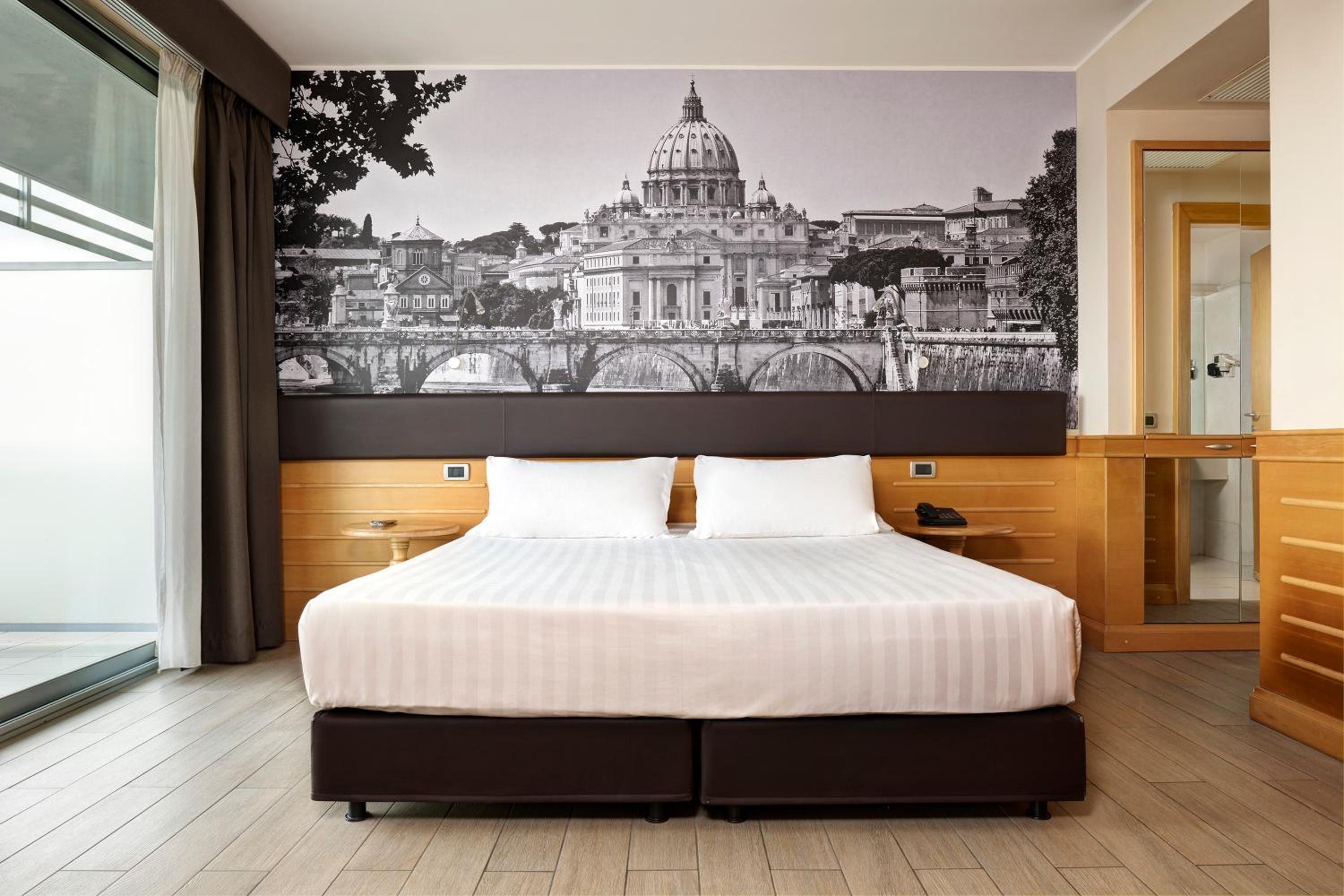 Junior Suite with Balcony photo 1