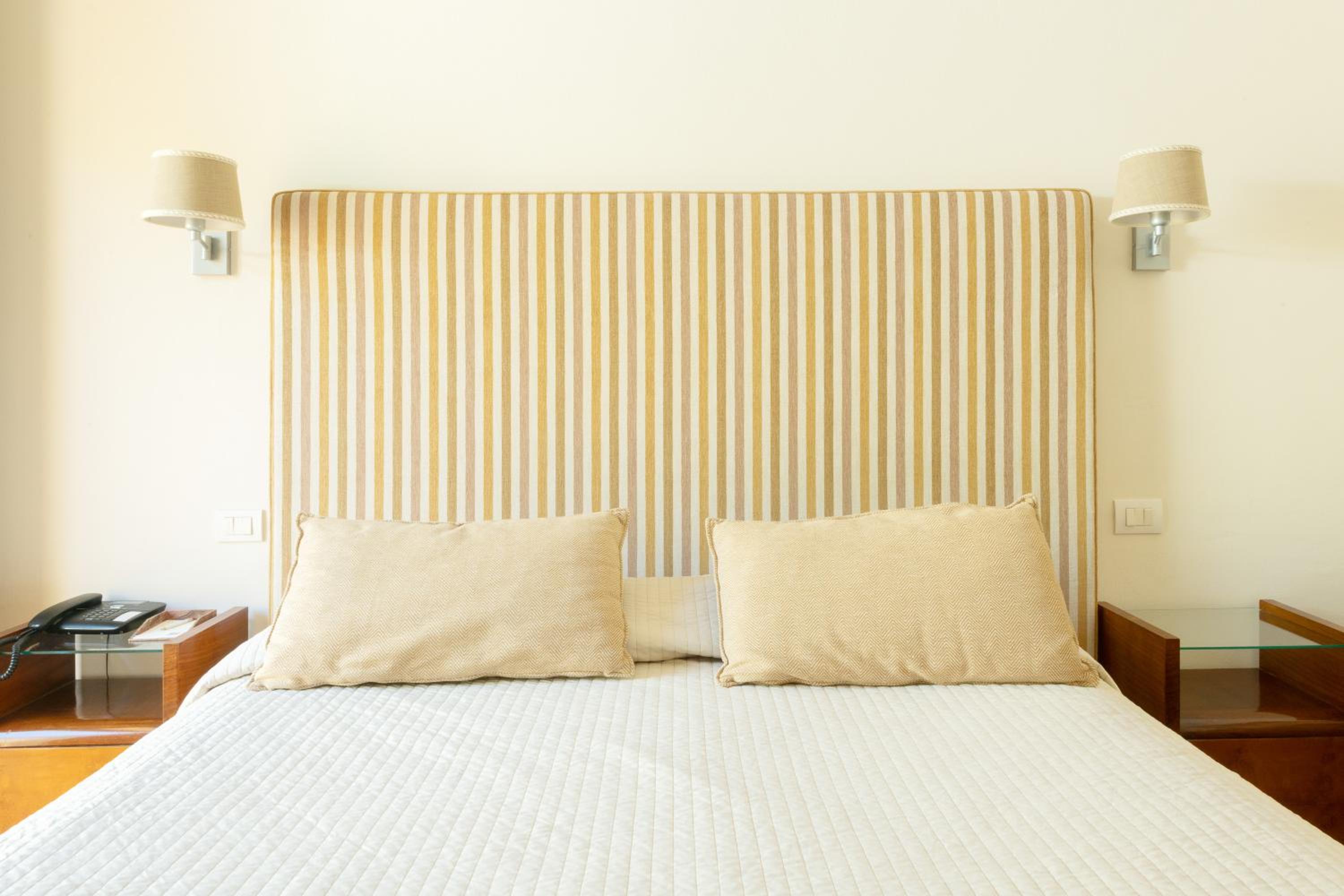 Double or Twin Room photo 2