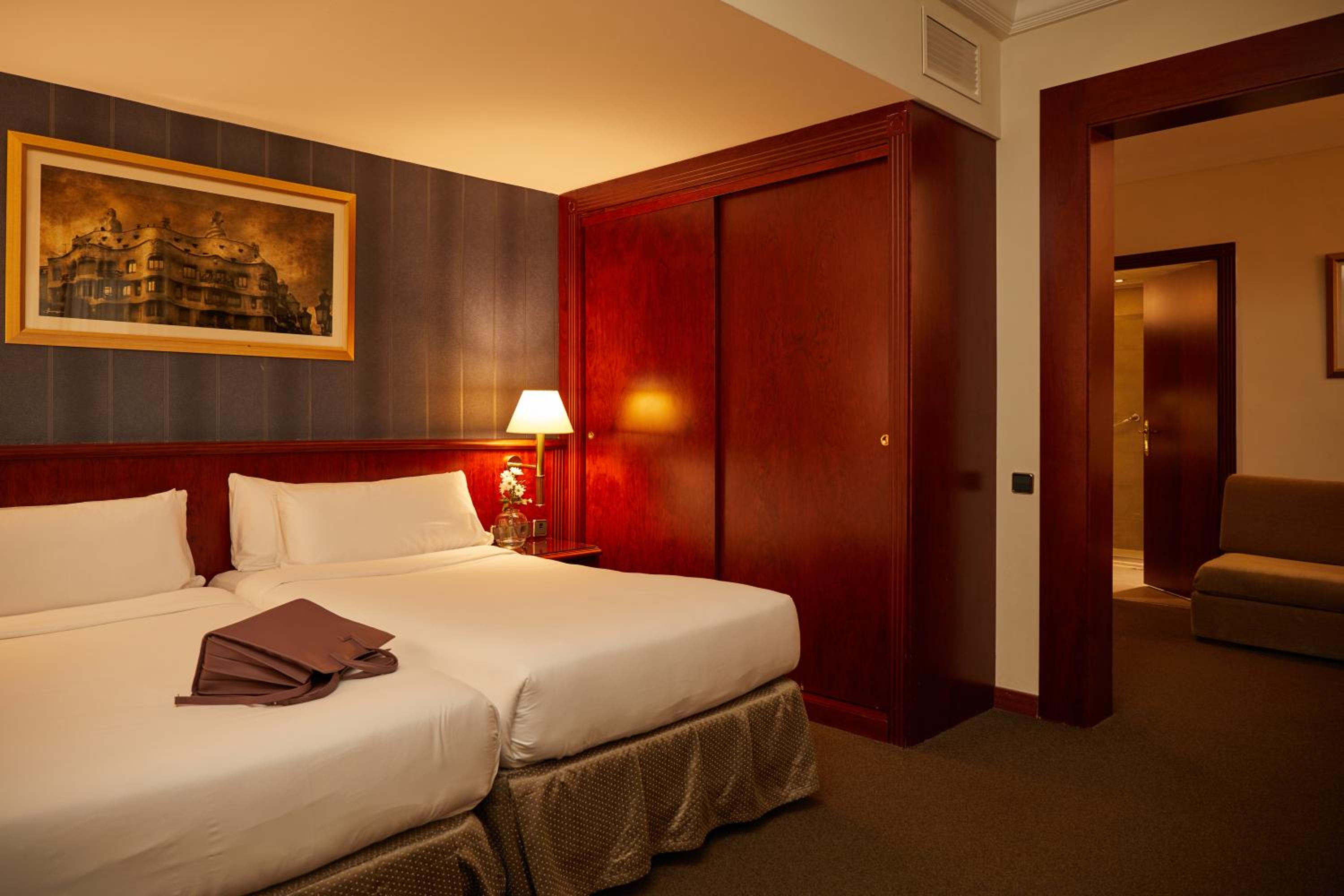 Executive Twin Room (1-2 Adults)