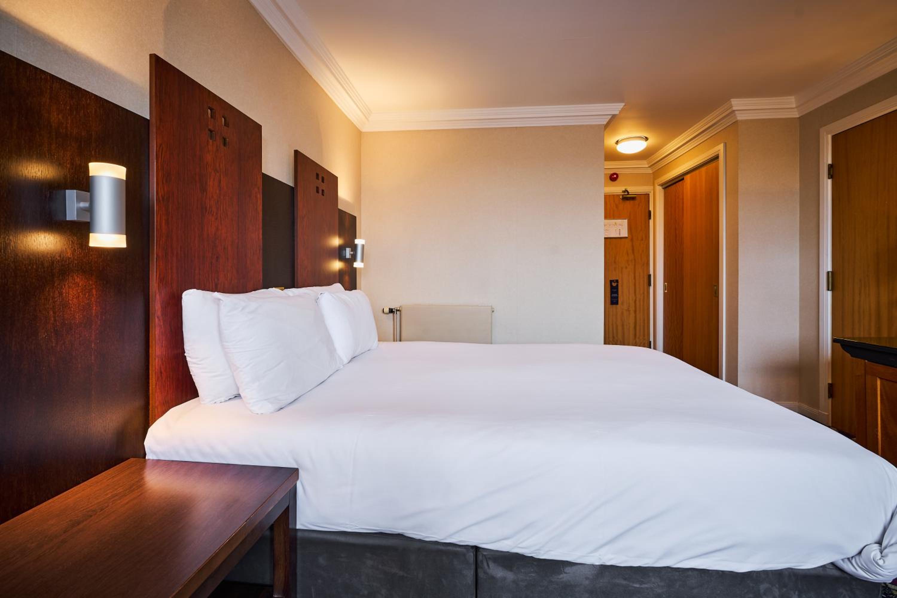 Deluxe Double or Twin Room - Photo 2