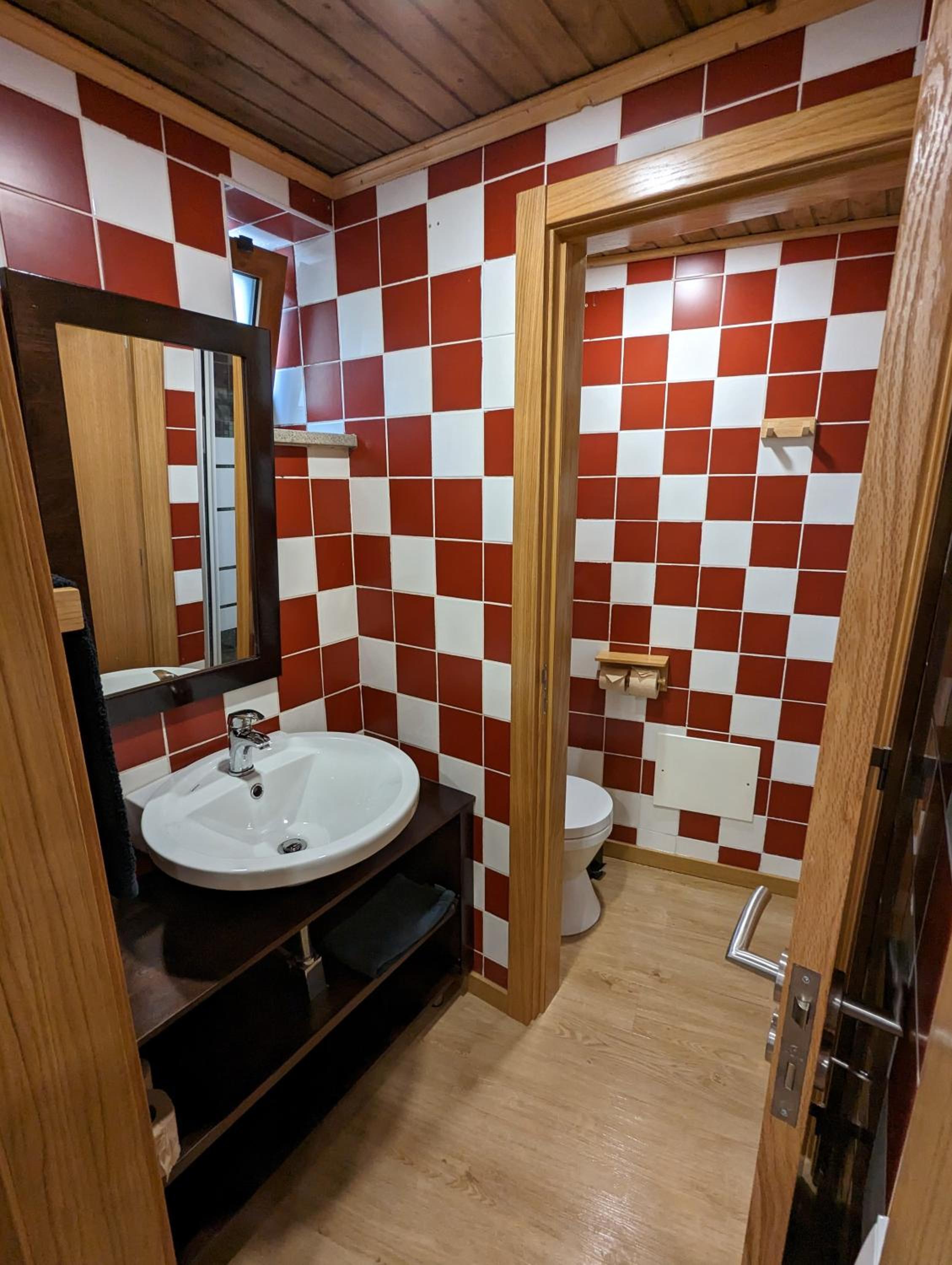 Two-Bedroom Chalet - Photo 14
