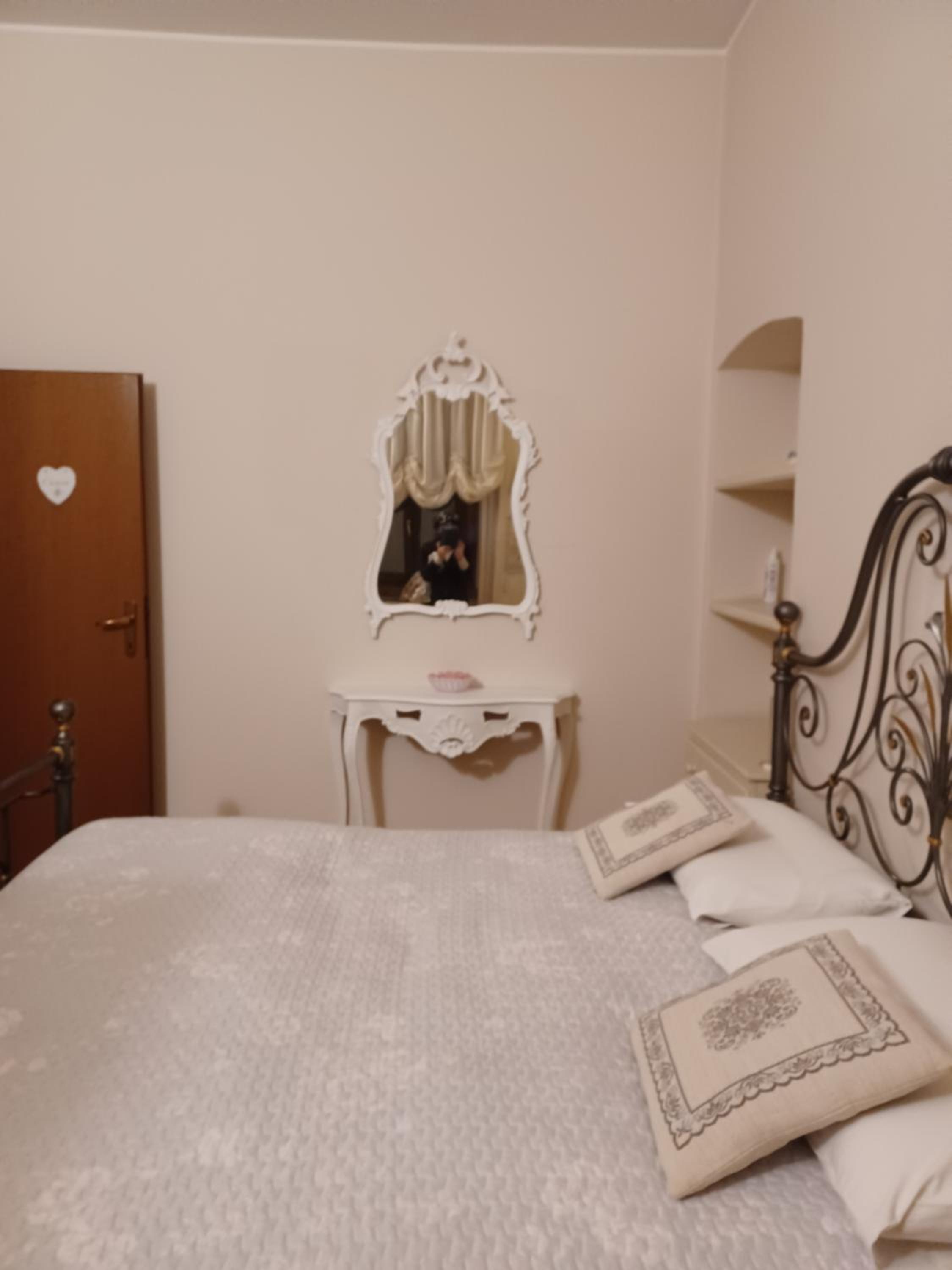 Double Room with Private Bathroom photo 2