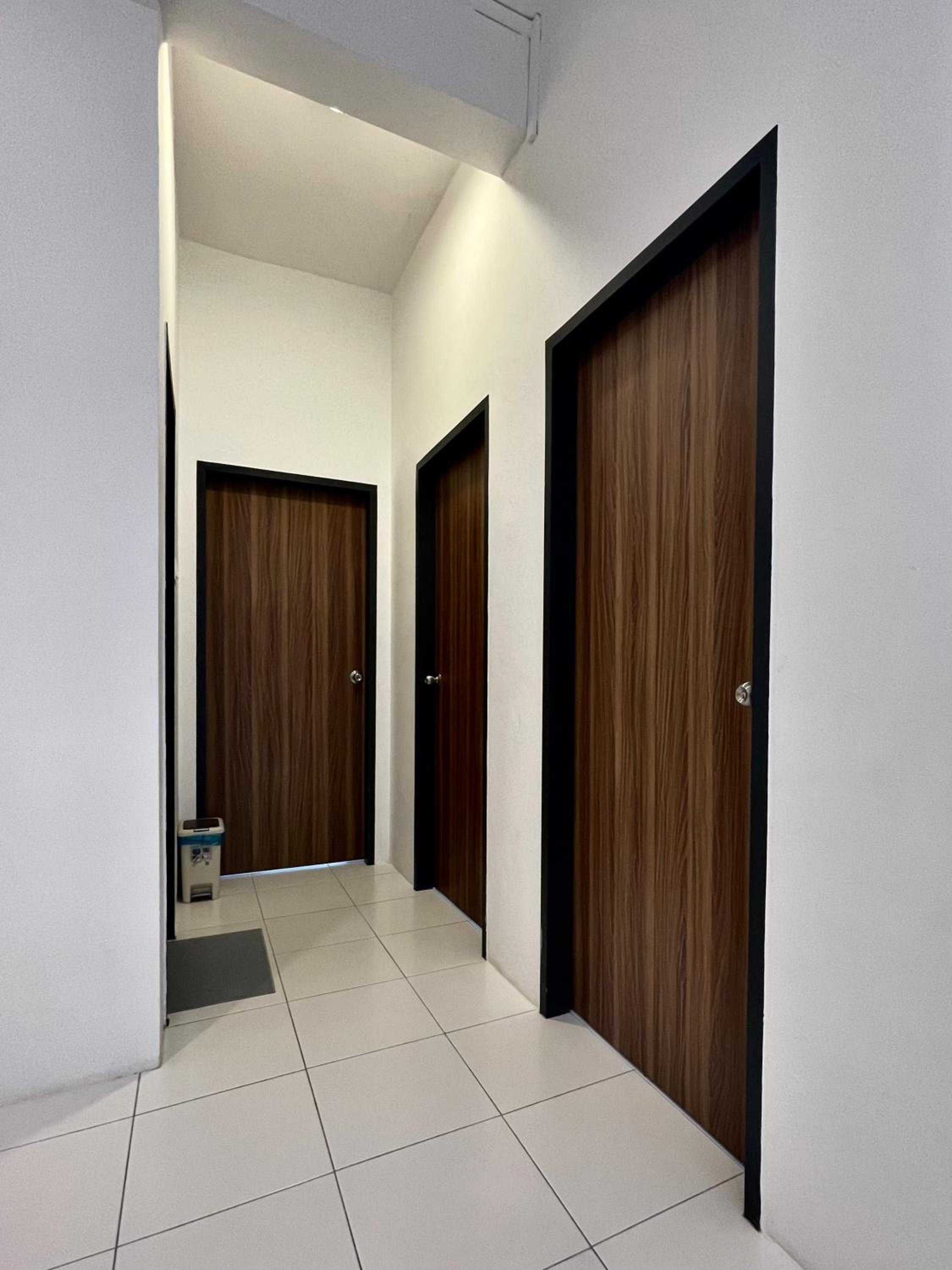 Three-Bedroom Apartment - Photo 9