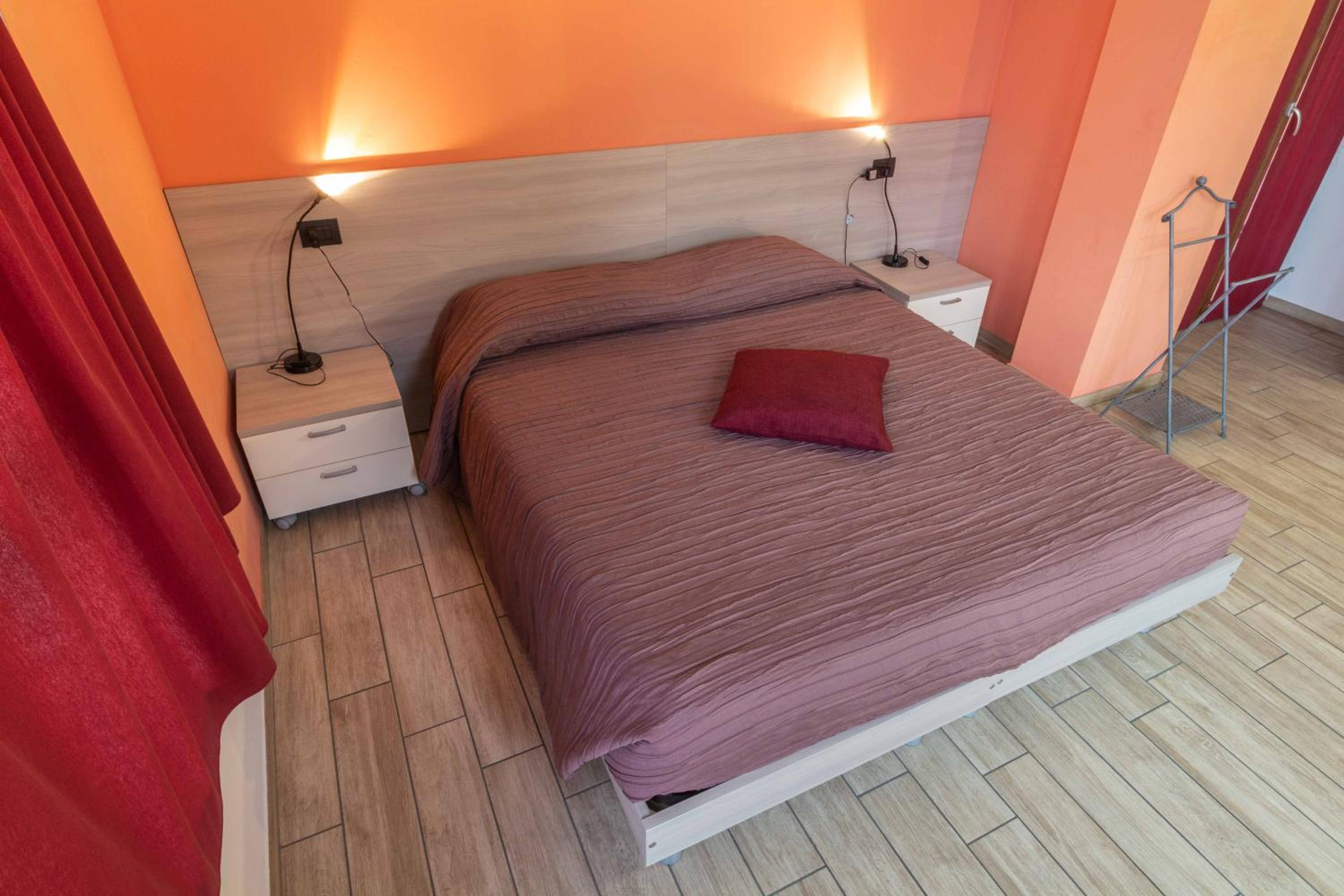 Double or Twin Room with Garden View - Photo 7