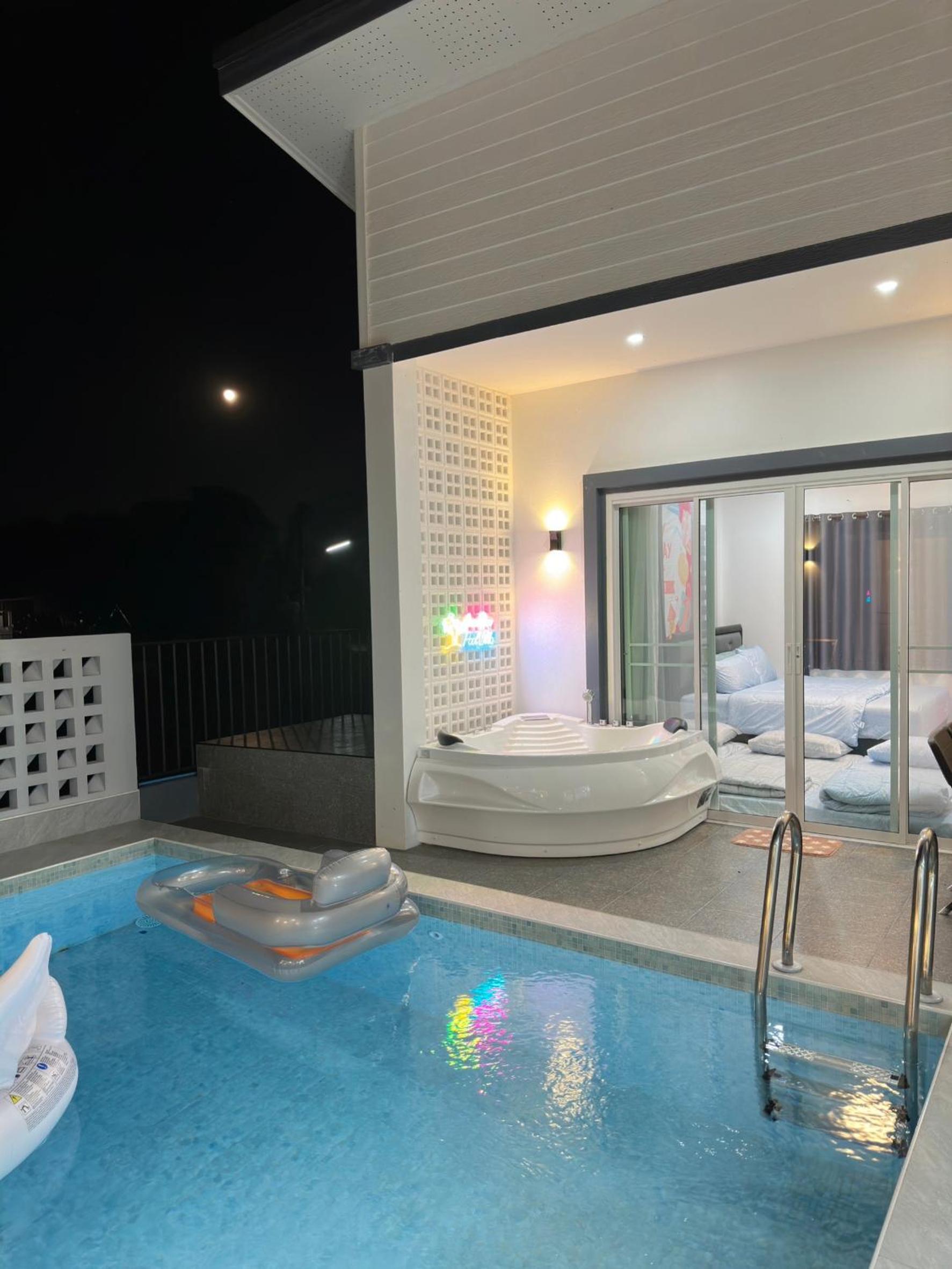 Two-Bedroom Villa - Photo 16