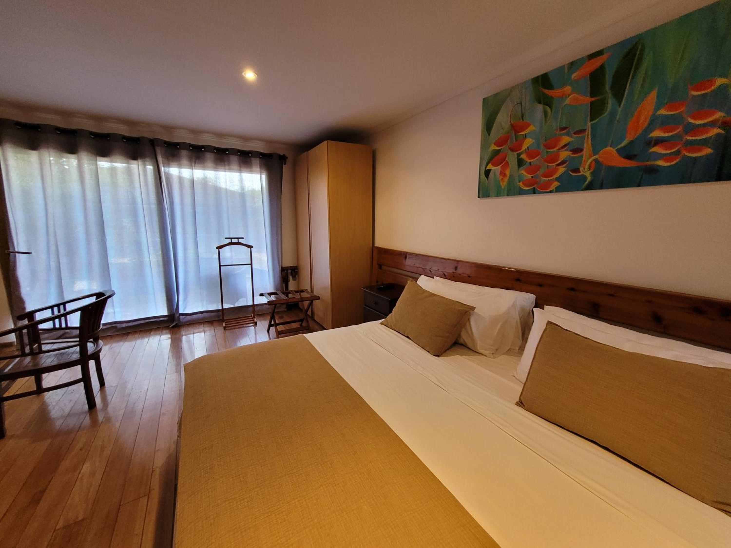 Double Room With Pool View photo 1