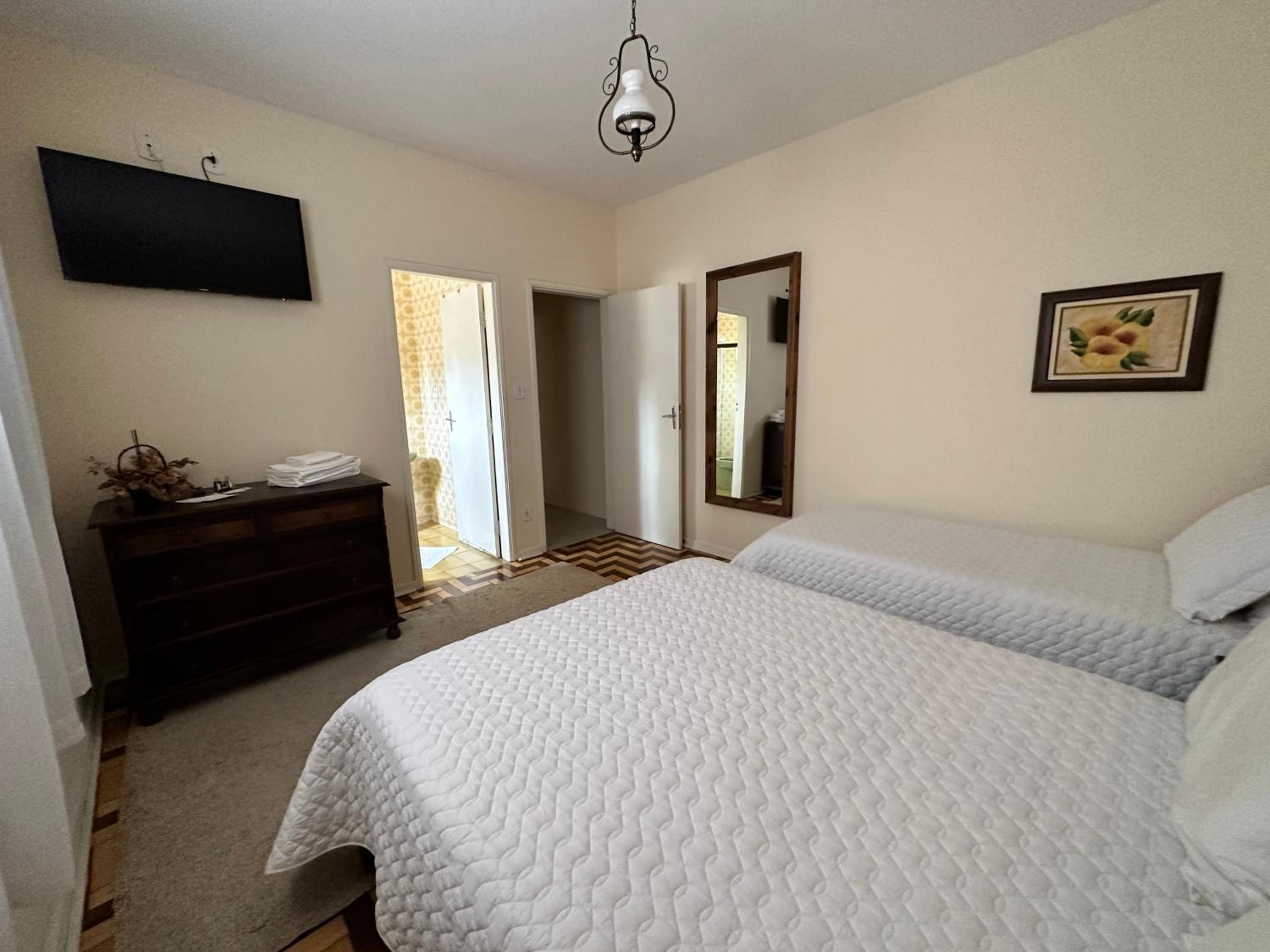 Standard Family Room - Photo 4