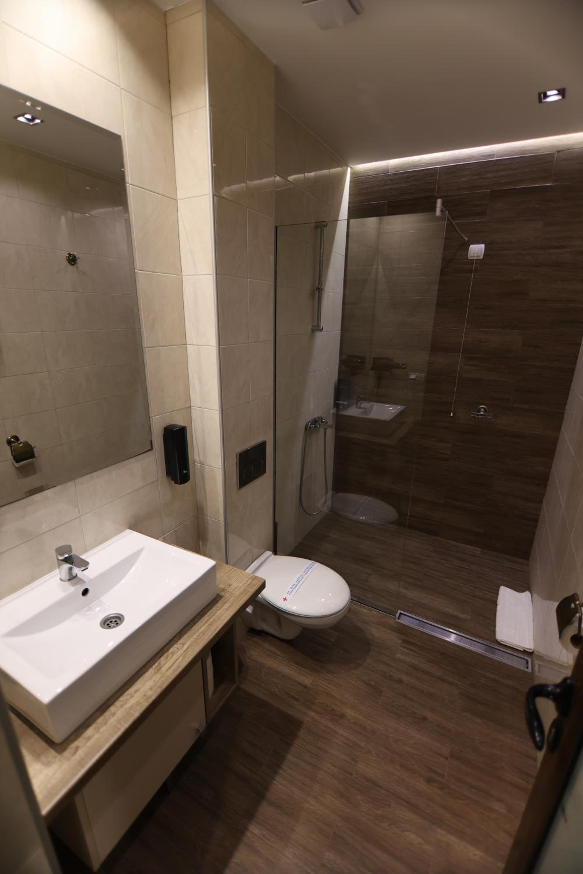 Superior Double or Twin Room - Photo 4