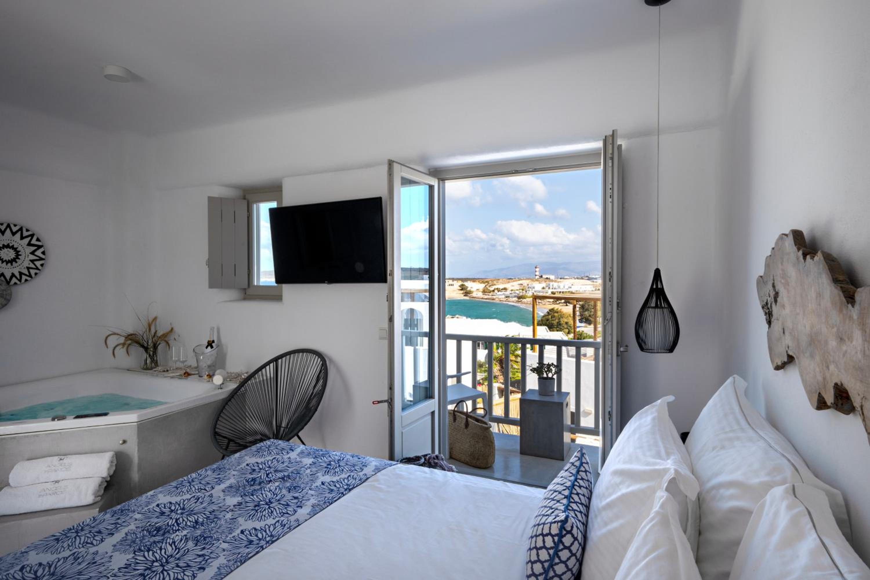 Executive Suite Sea View with Hot Tub