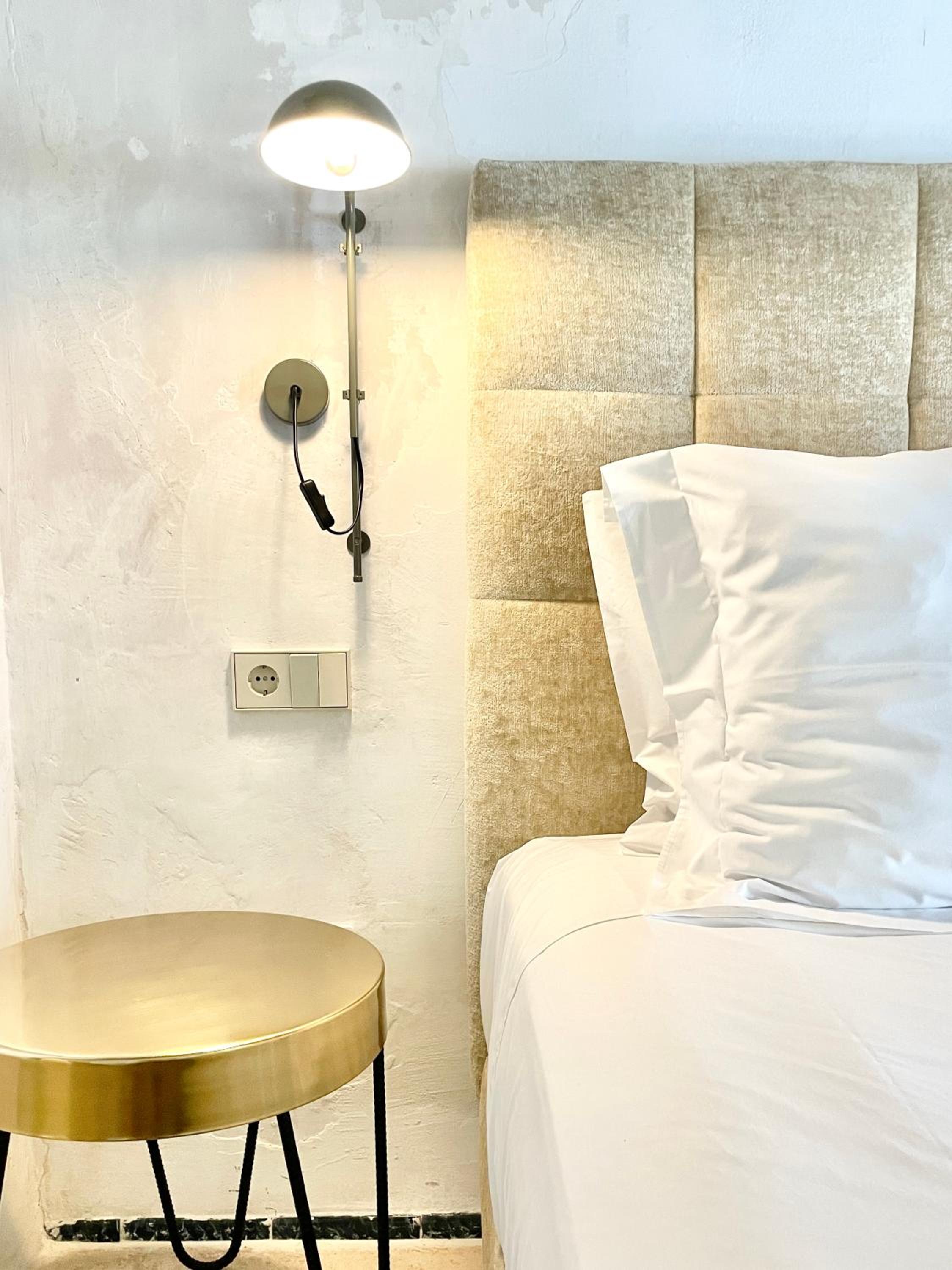Standard Double Room - Photo 2