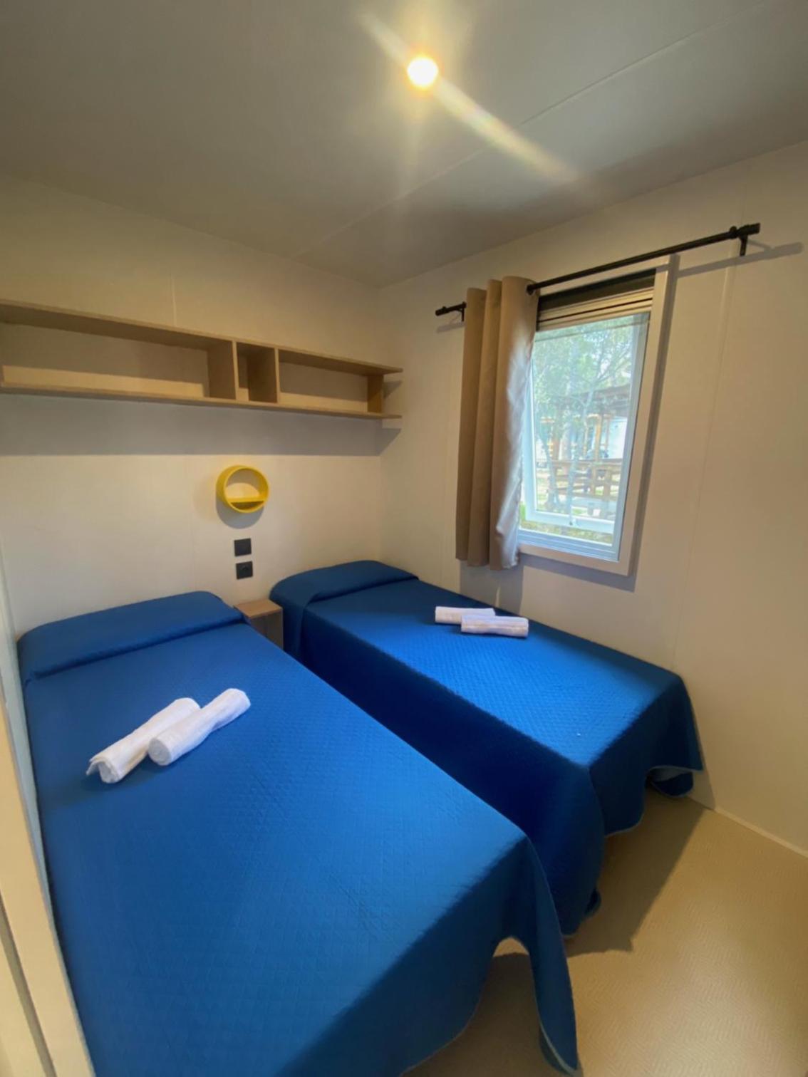 Mobile Home photo 3