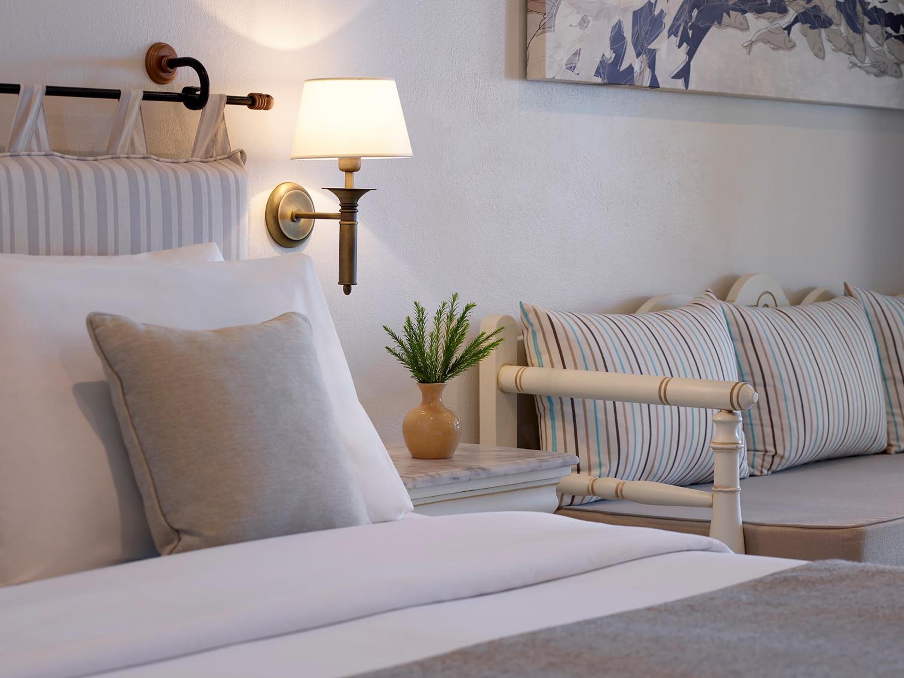  Open Plan Family Room - Photo 2