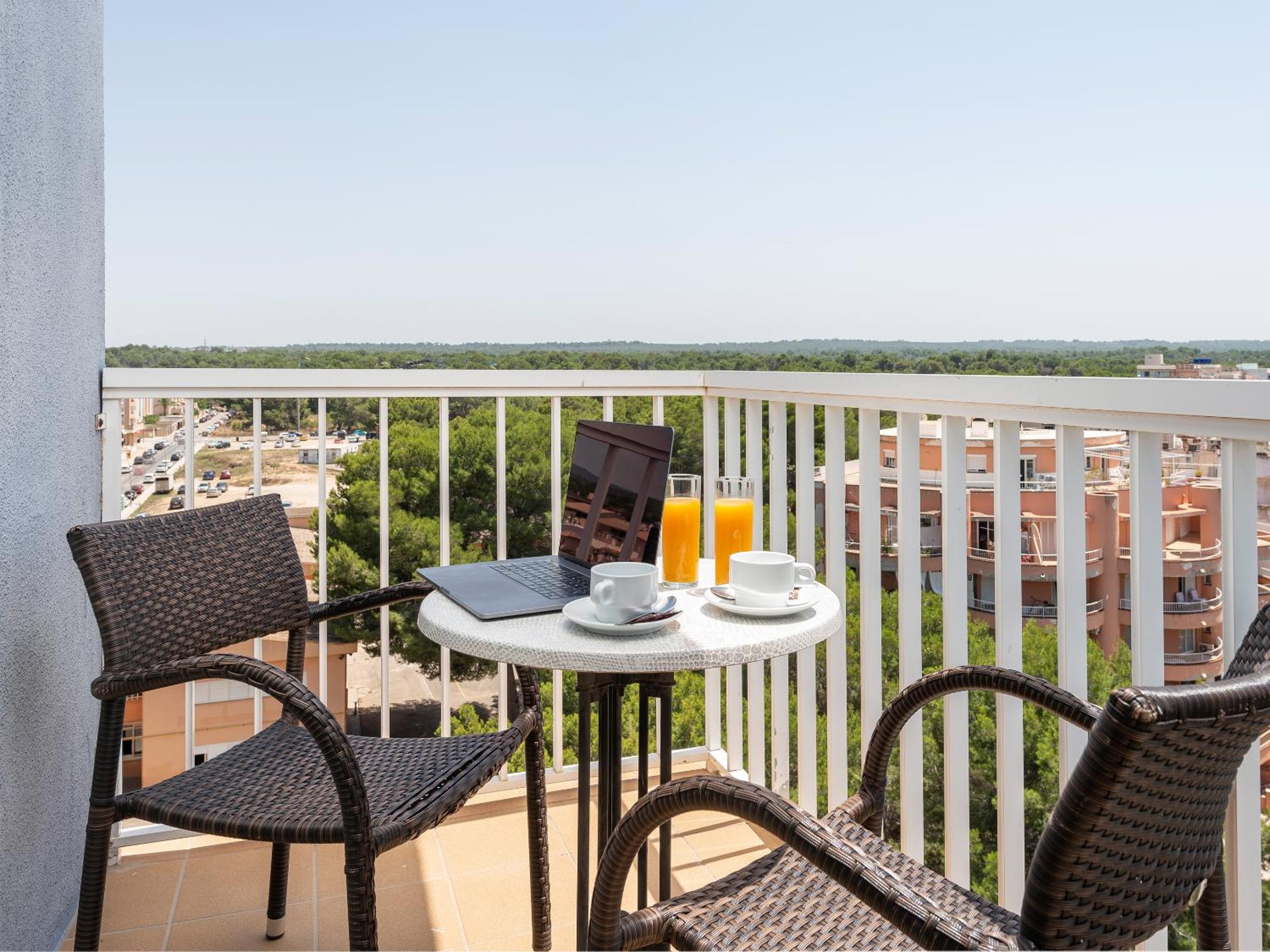 Double or Twin Room with Balcony photo 2