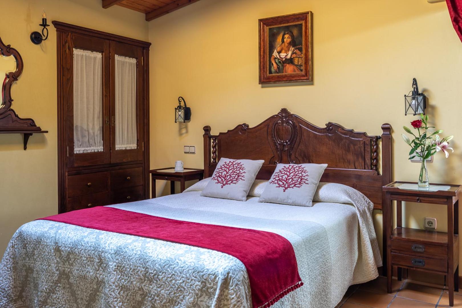 Double Room with Private Bathroom photo 2