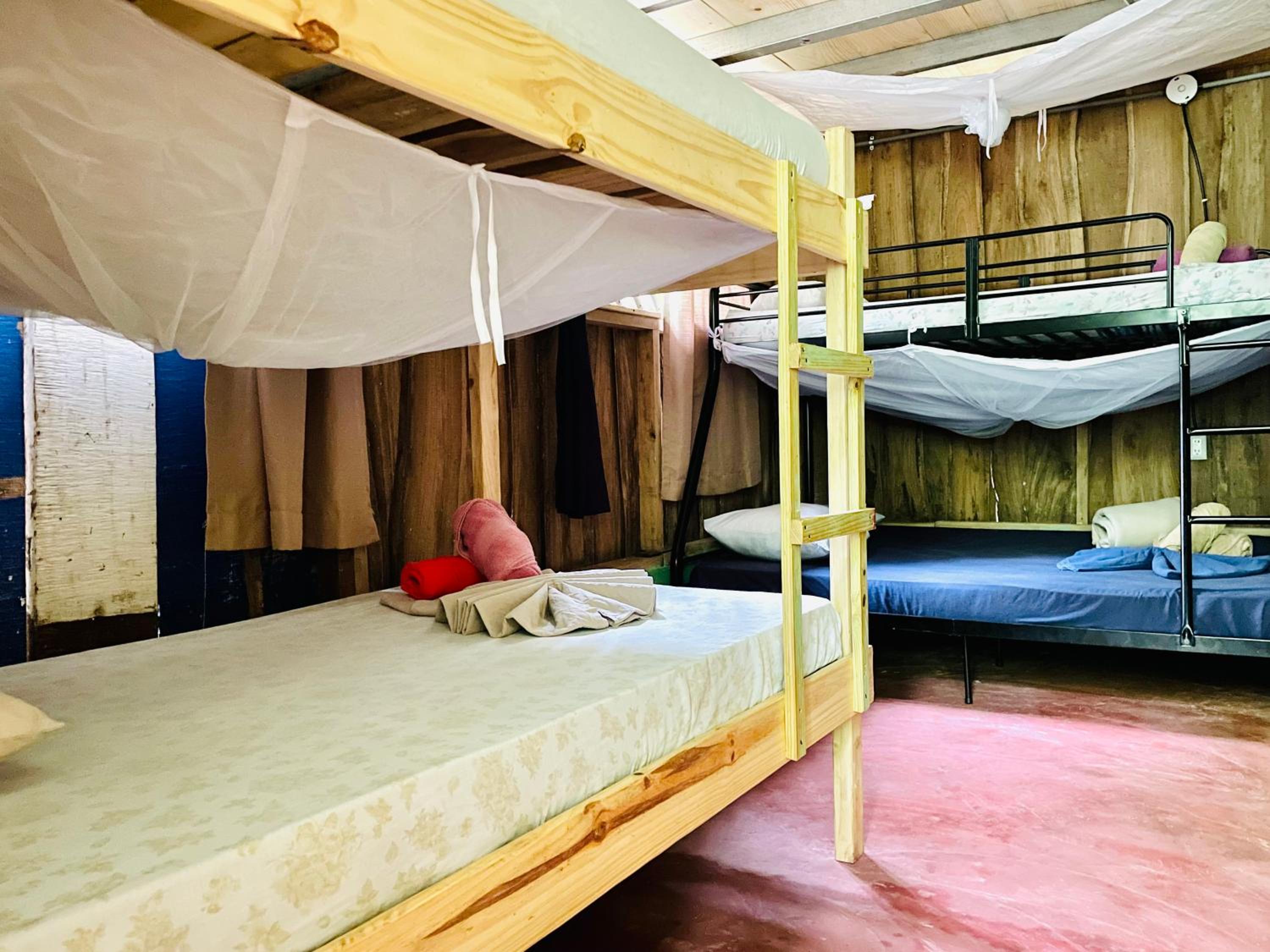 Familienzimmer mit Gemeinschaftsbad