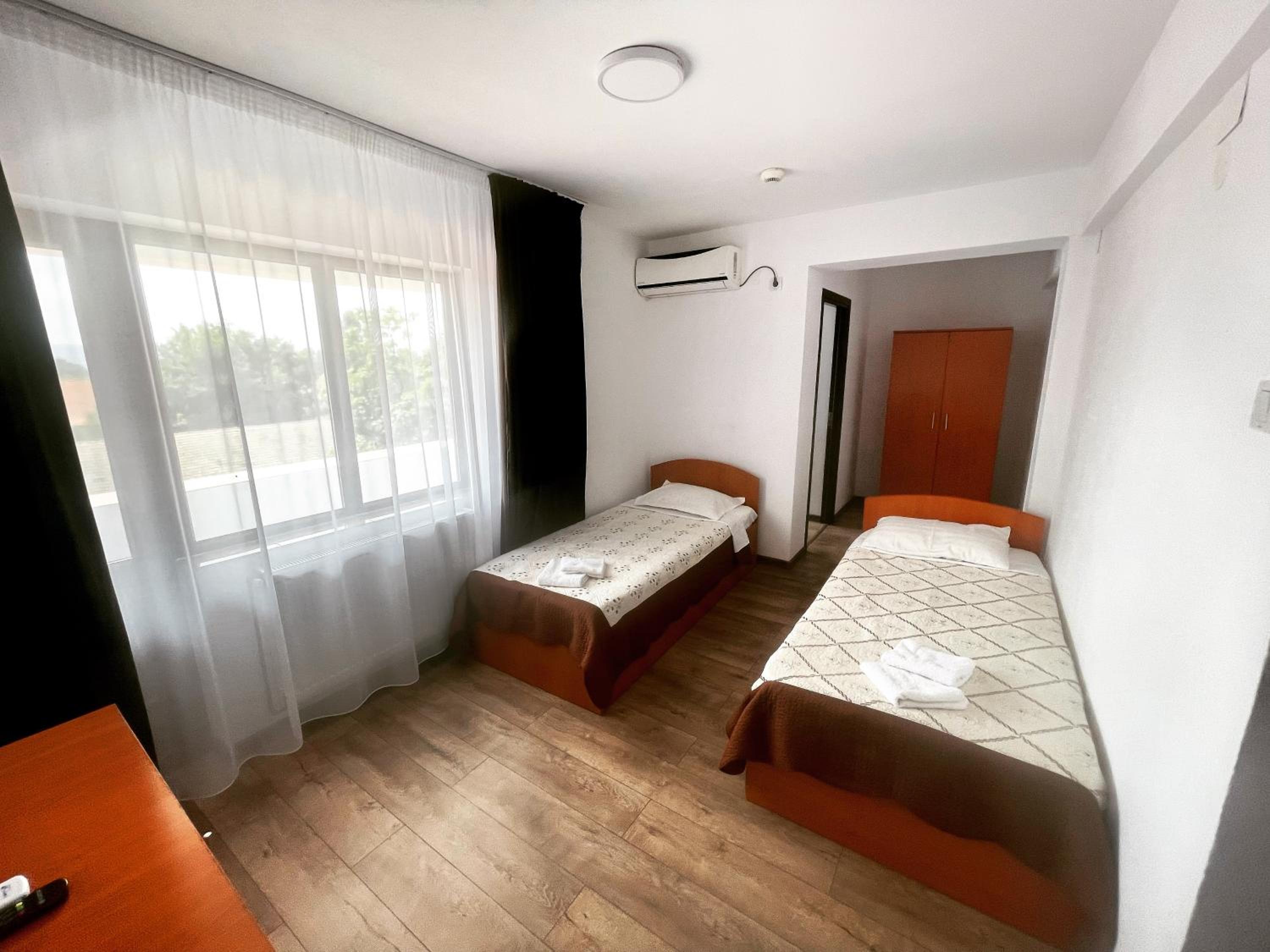 Two-Bedroom Suite - Photo 6