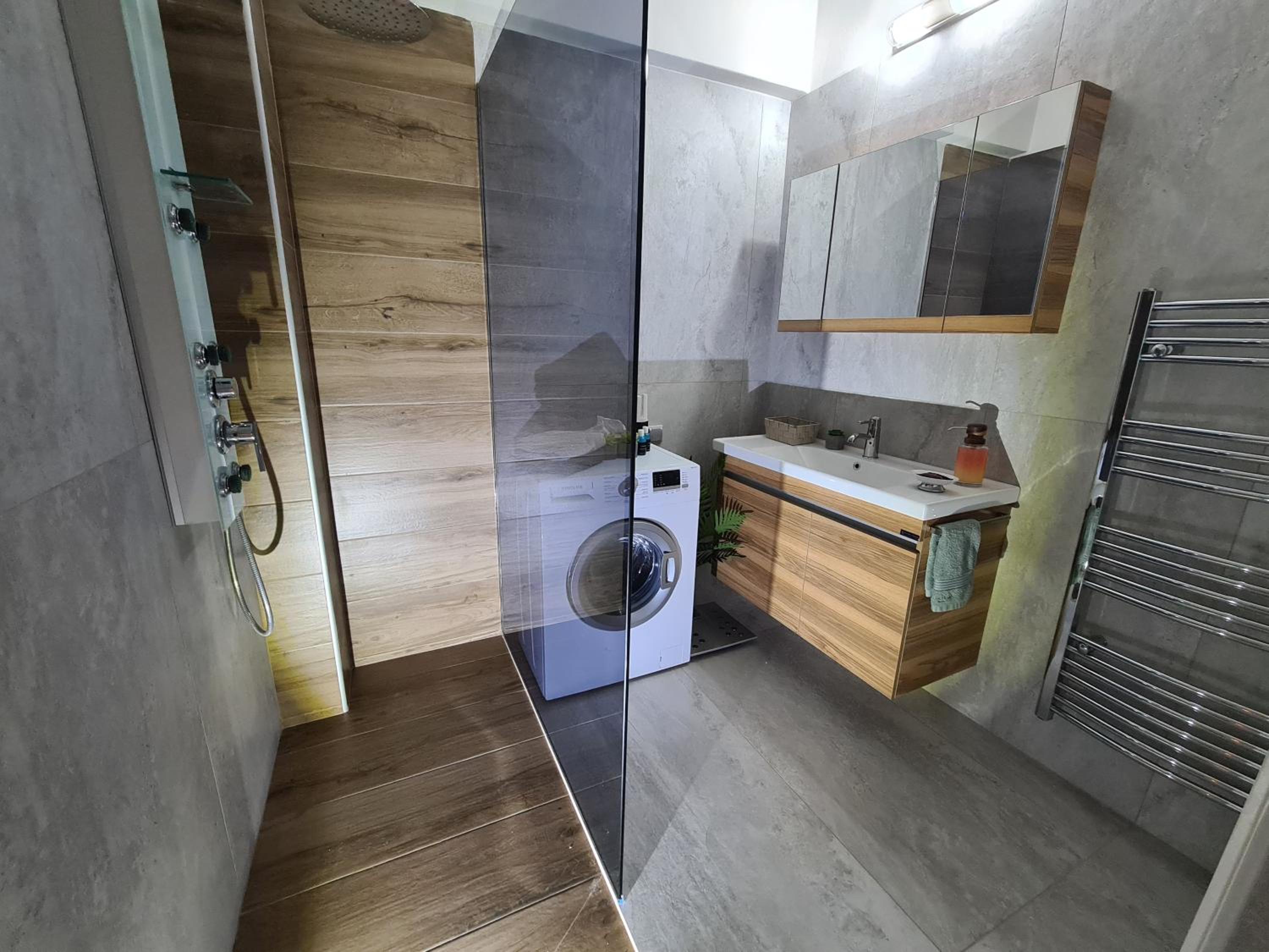 Two-Bedroom Apartment - Photo 44
