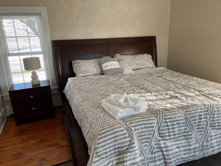 Five-Bedroom House photo 2