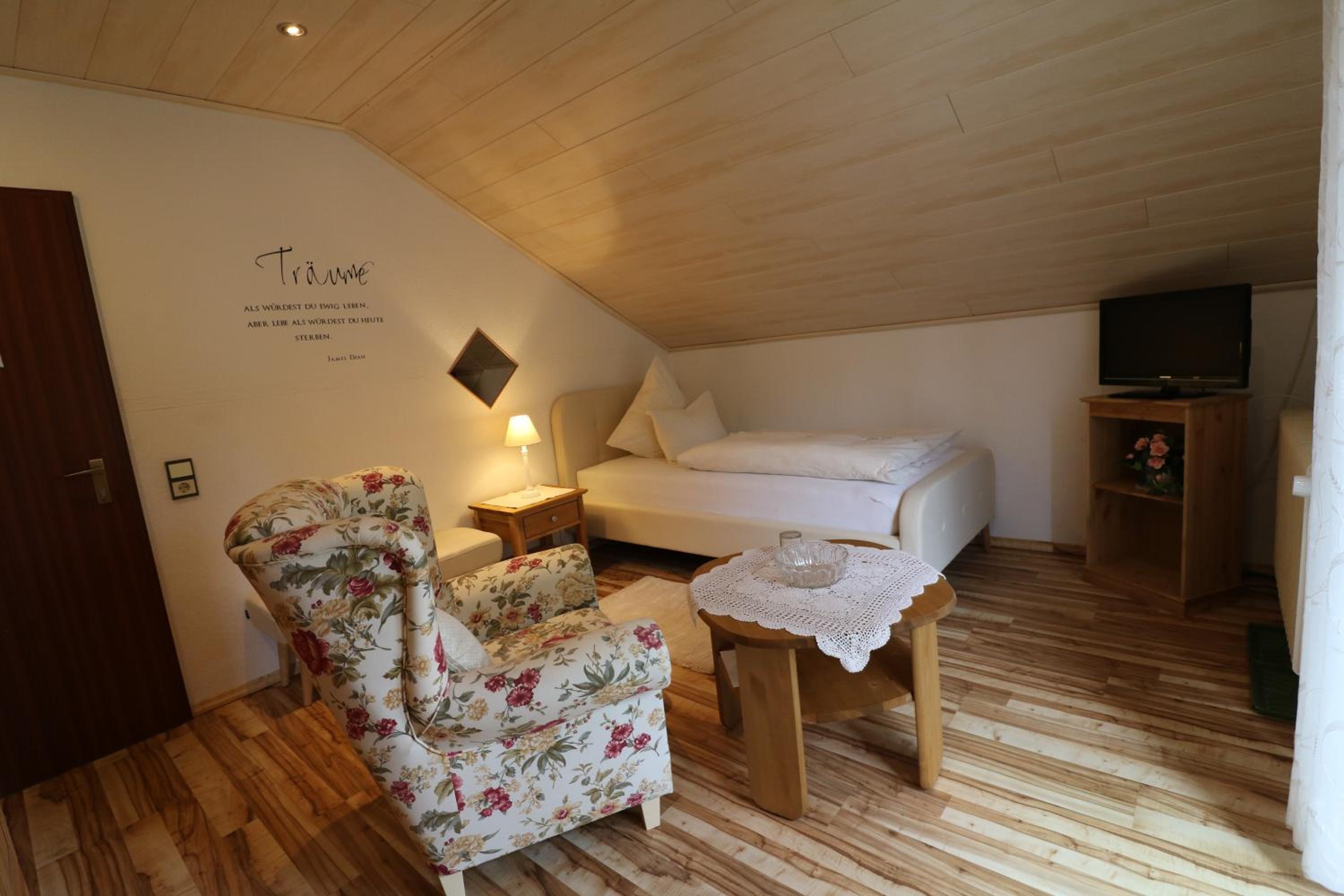 Single Room photo 3